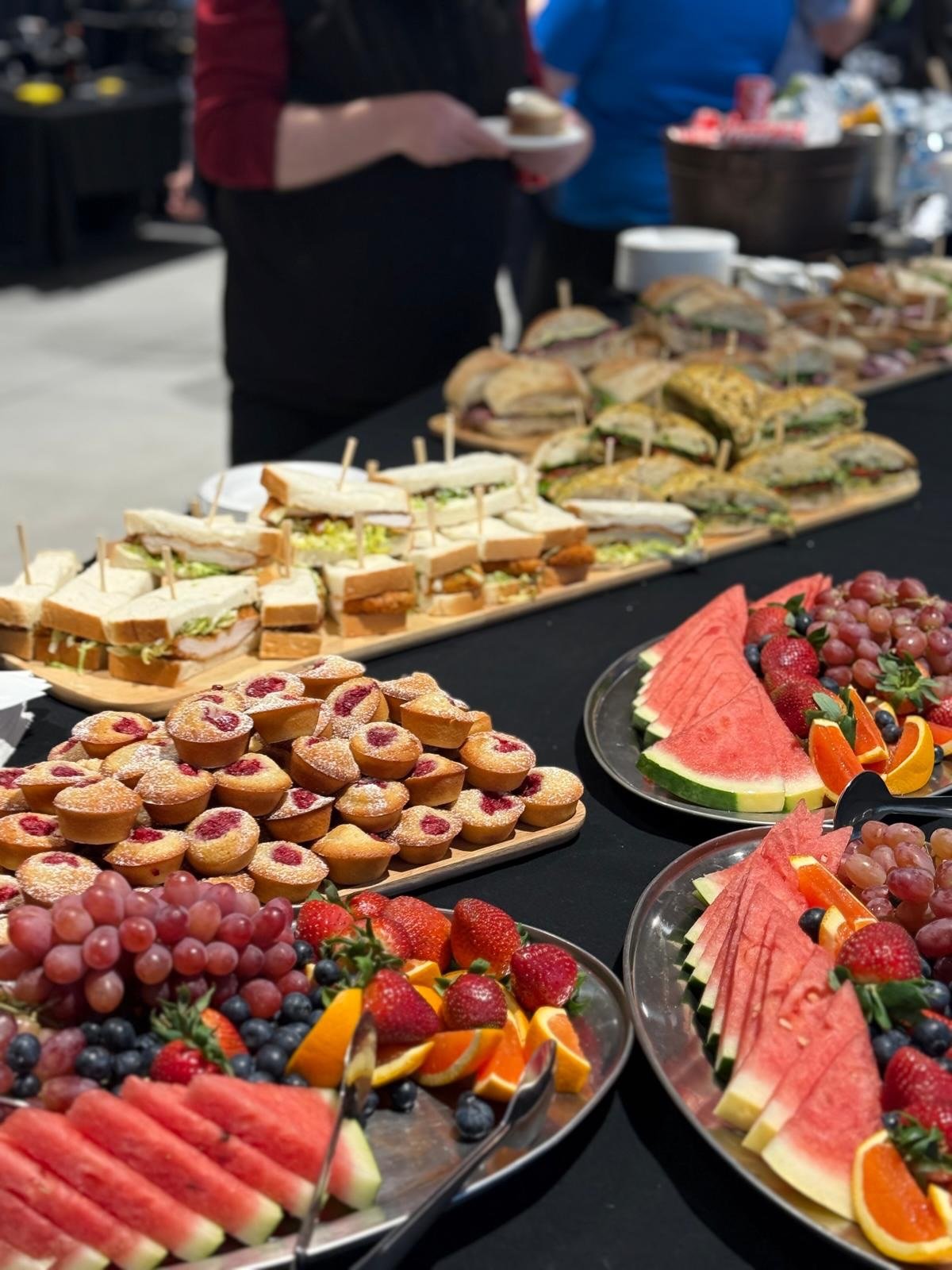 Our updated corporate packages have been getting a lot of traction! Need corporate catering around Brisbane? We have a few options 👉🏼 check out our menus online 🥪 🍇 🧁 #brisbanecatering #cateringbrisbane #corporatecateringbrisbane #brisbanefood #