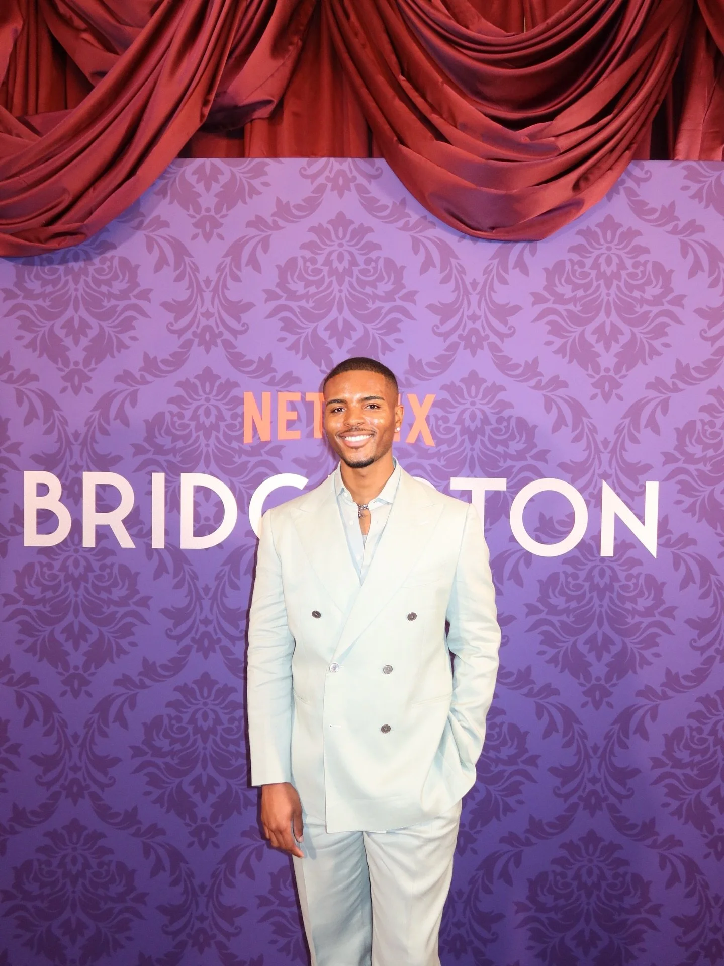 Happy Birthday to ME 🎂✨ Brought in my 29th year around the sun with @bridgertonnetflix 🎻 this was a DREAM job and I still cannot believe I met THEE Queen Charlotte and Lady Danbury for a dinner with @bevysmith 🙏🏾 This last year was filled with a 