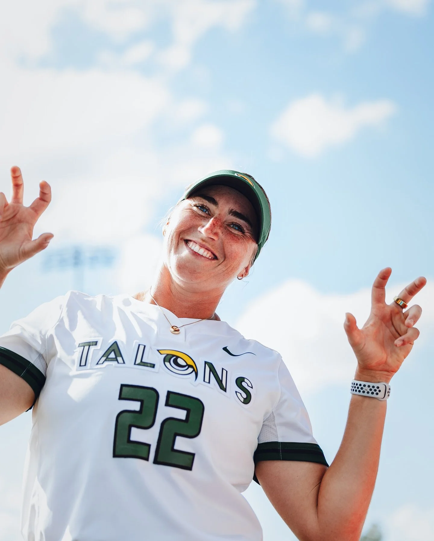 Softball but make it ✨

Shot for @theauslofficial @auprosports 

#canonusa #canon #softball #sportsphotography #photography #ausl #auslofficial #ausltalons #auslvolts