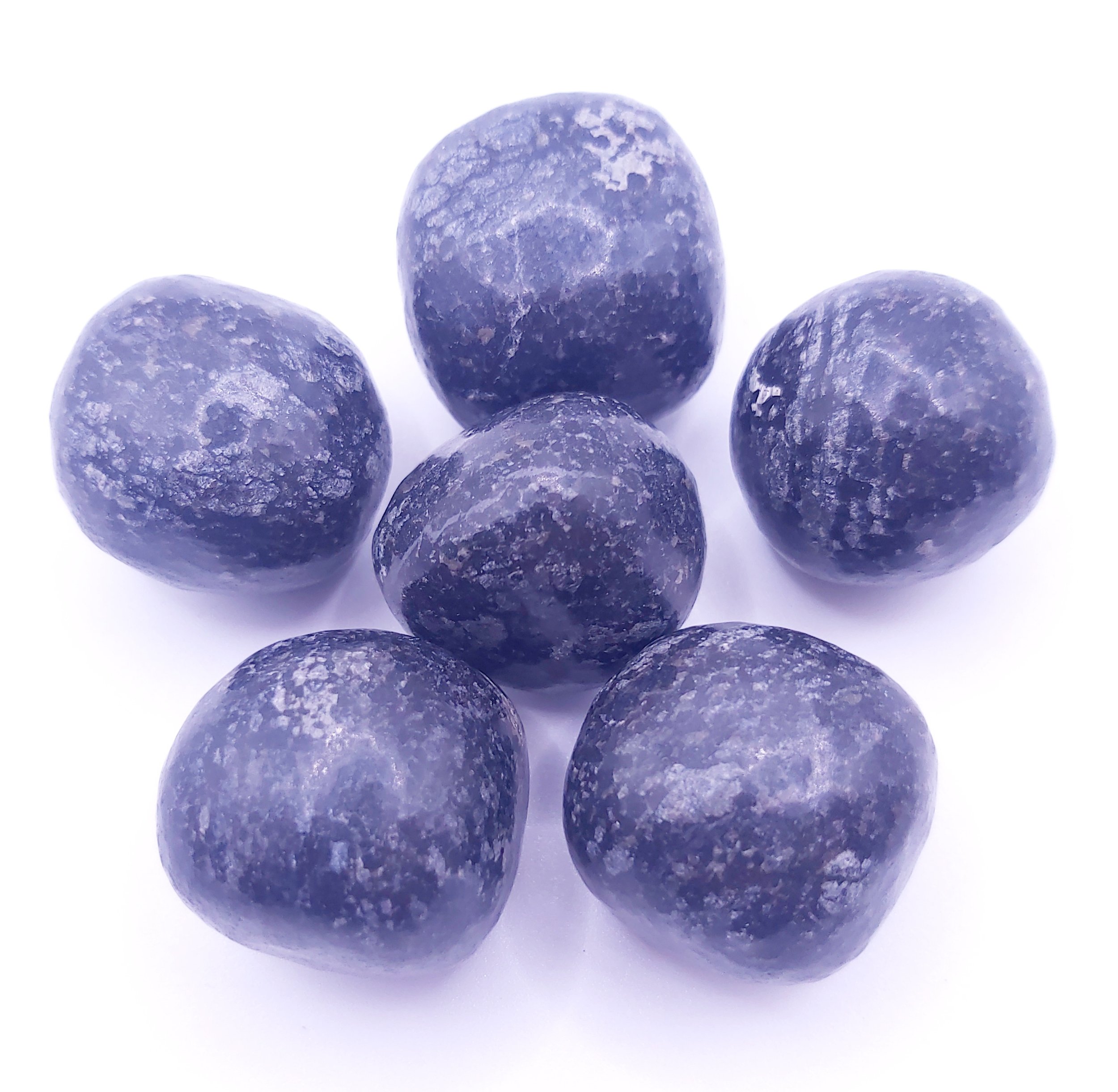 Nuummite