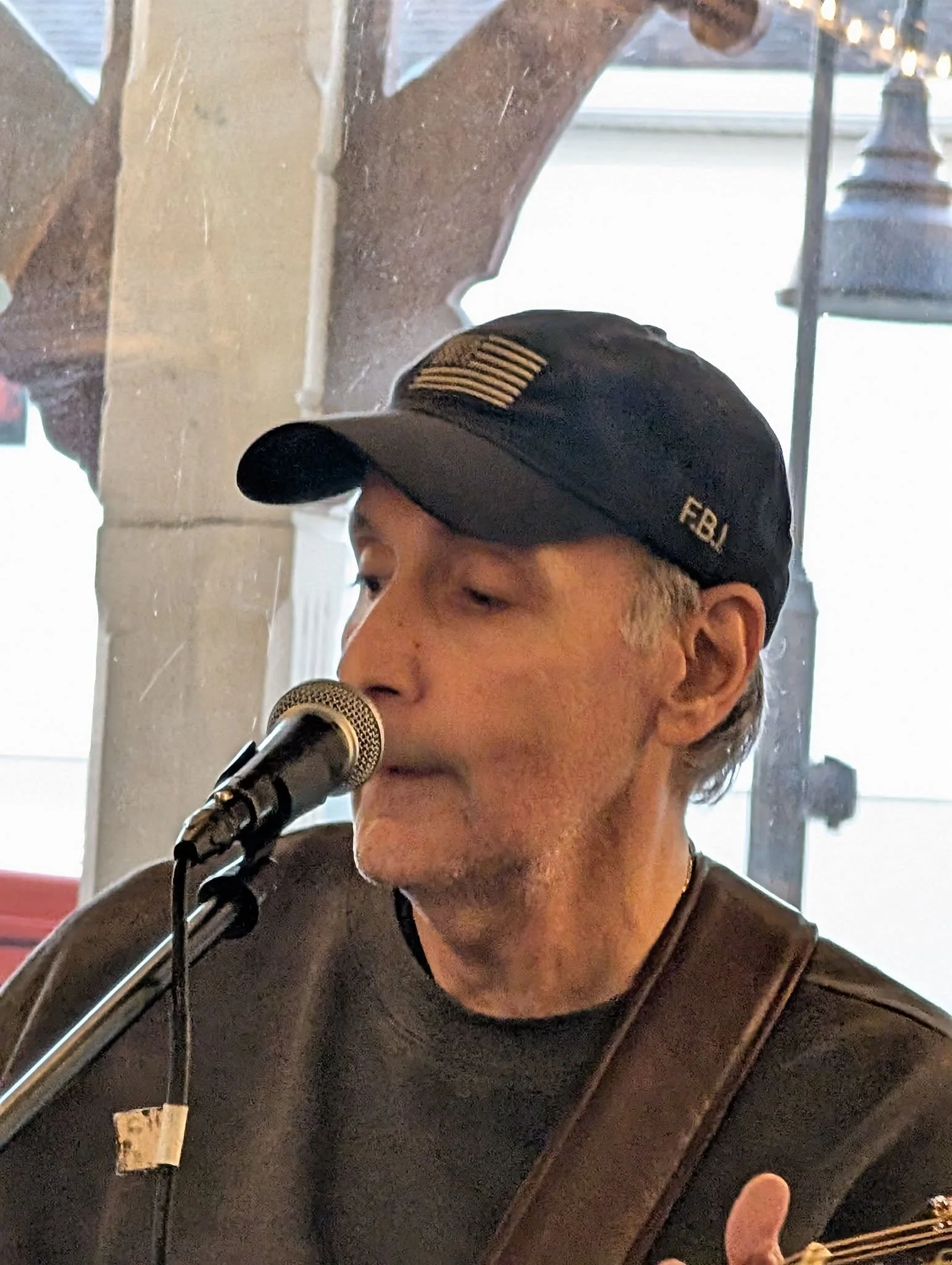 Live Music with Music Man