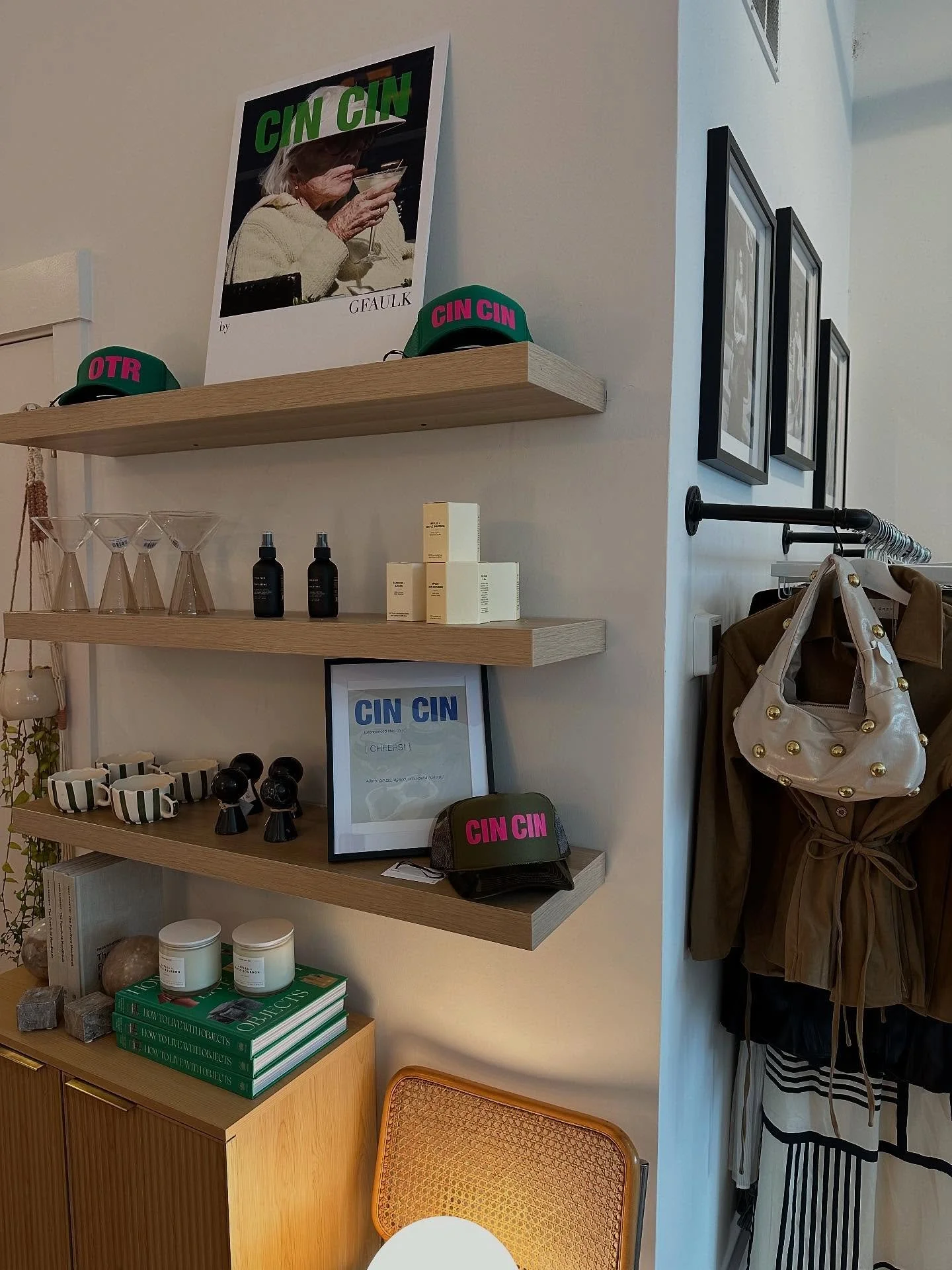 Come see me today! 

@ Urban Luxe, Cincinnati Ohio 
11-3pm

#shoplocal #shopsmall #cincinnati