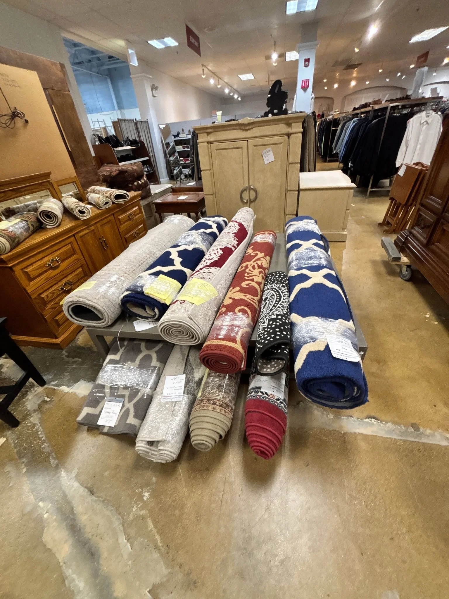 Warning: your room is missing a crucial element - an Accent Rug! 🚨 Come rescue it with us today! 😂