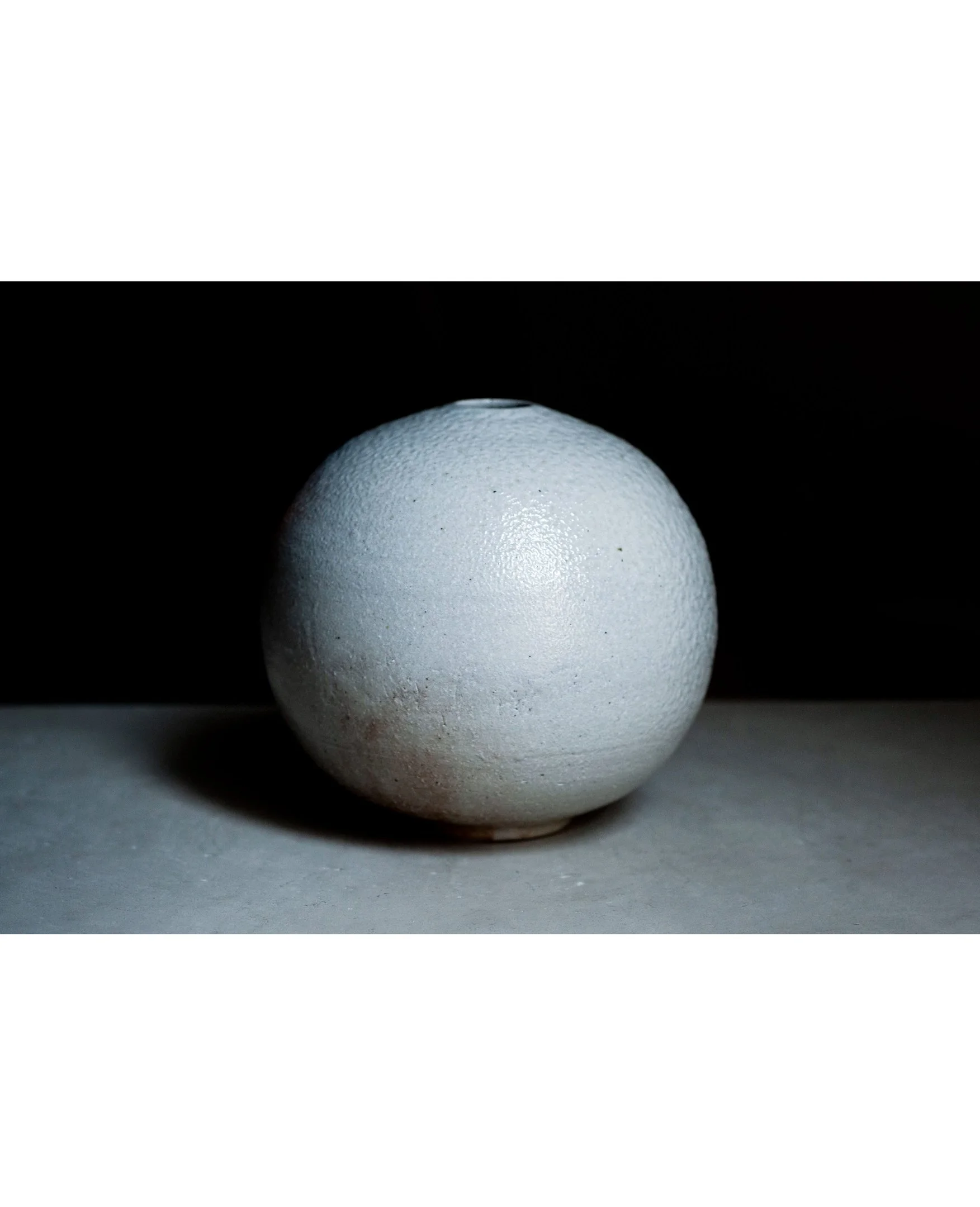 Vase by Masato Akutsu