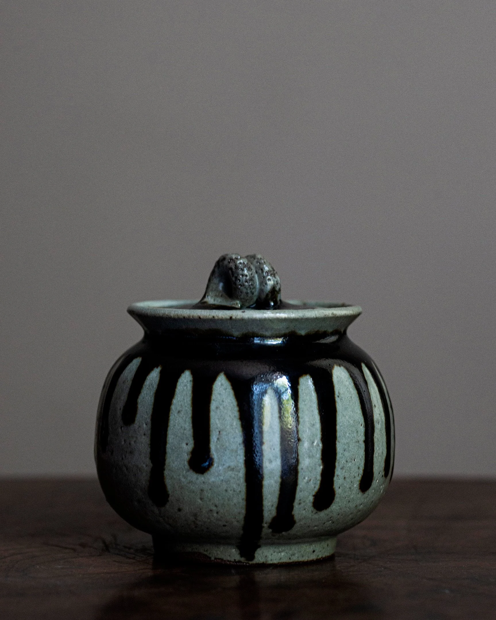japan japanese vessel bowl candybowl iron ironglaze glaze lid handmade interiordesign interior design greek greece green