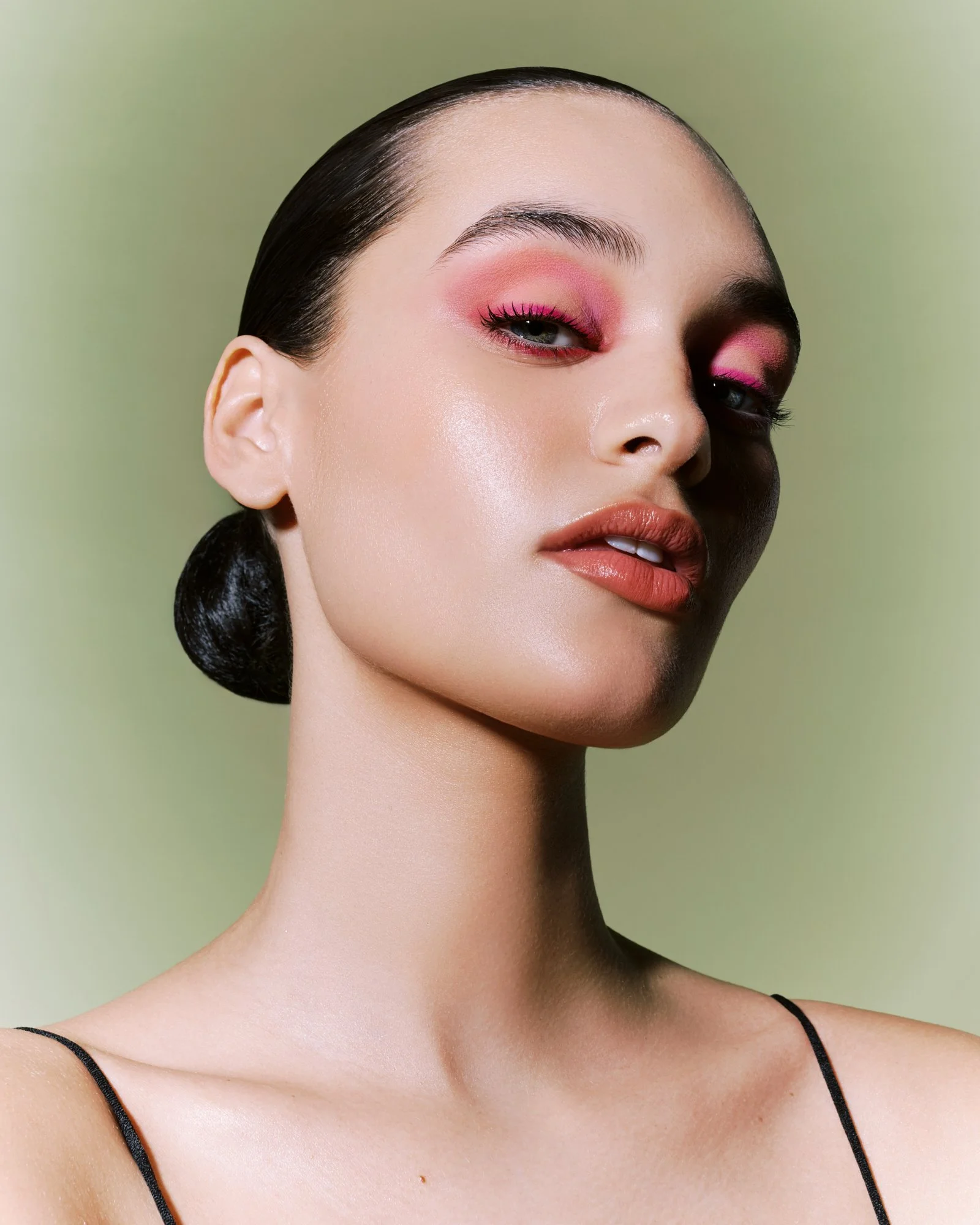 260305_ColorsBeauty_Mia_by_BriJohnsonStudios_01.jpg