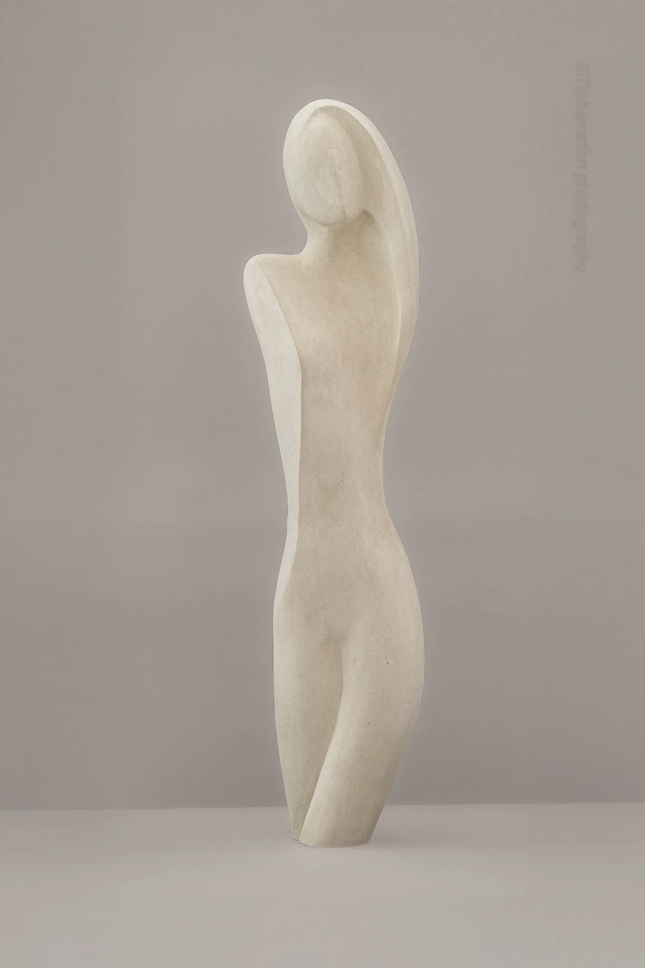 Oker sculptures by @Tiphaine.tbn.photography ©Tiphainetbnphotography 2025