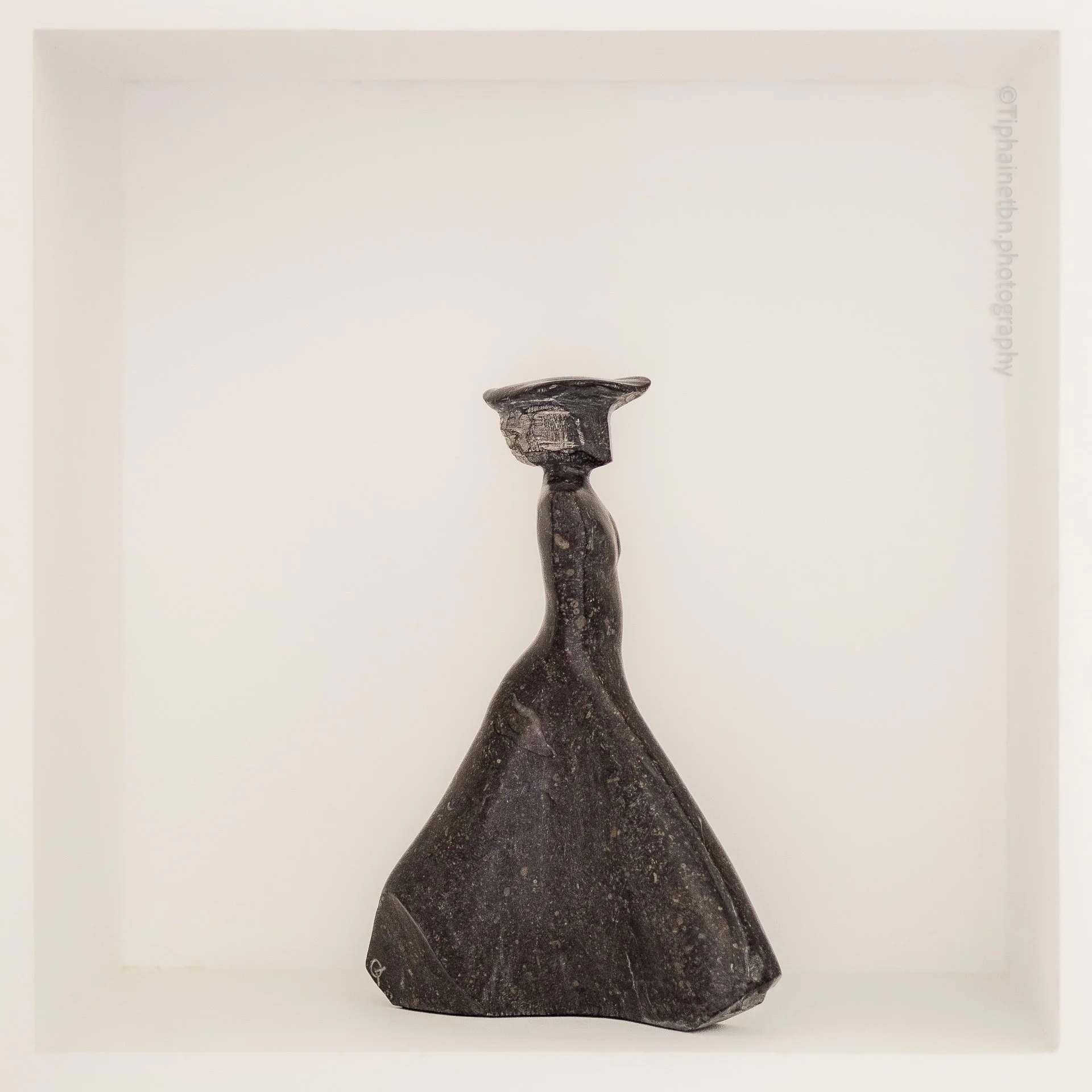 Oker sculptures by @Tiphaine.tbn.photography ©Tiphainetbnphotography 2025