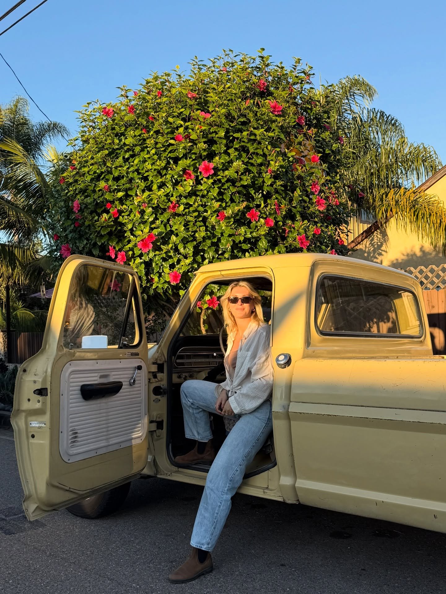 Meet Dolly ⭐️
The newest member of the Hal&rsquo;s family! Dolly is a 1970 Ford F-100 ready to bring classic style to your next event. Rent her for flowers or a photoshoot. Dolly is your girl!