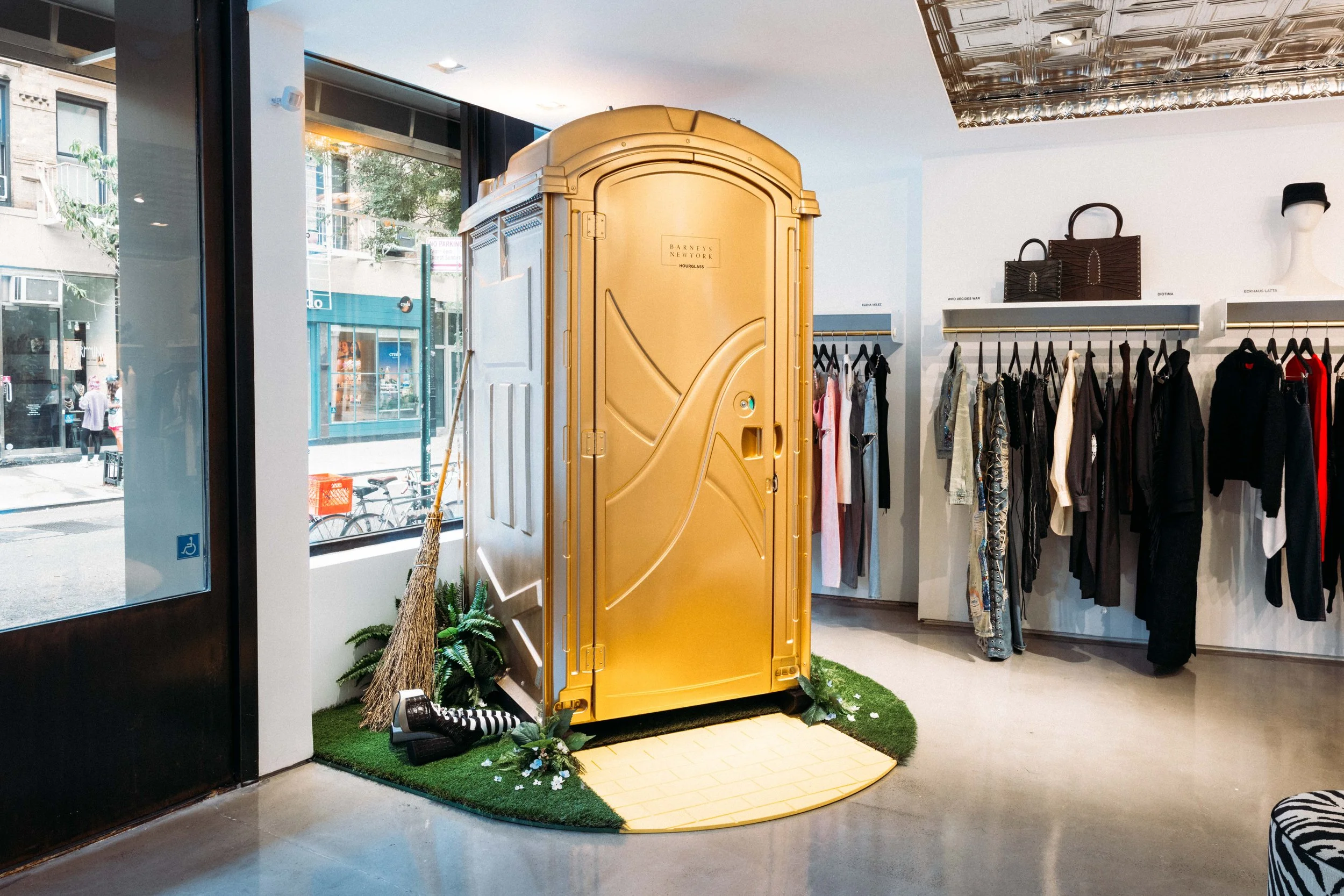 BARNEYS-HOURGLASS-FINAL-49.jpg