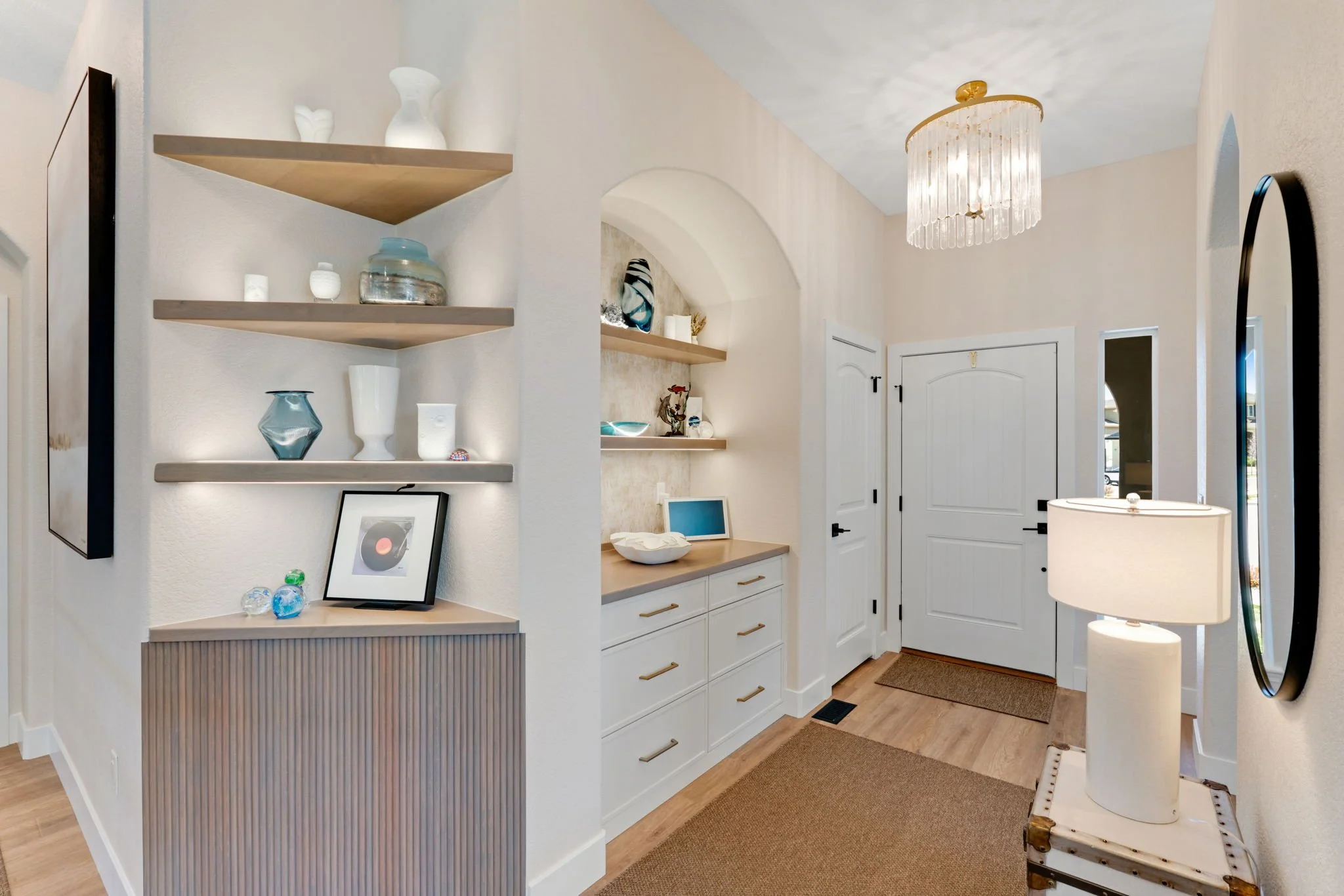 DECORATIVE SHELVES, HOME STAGING, ENTRYWAY