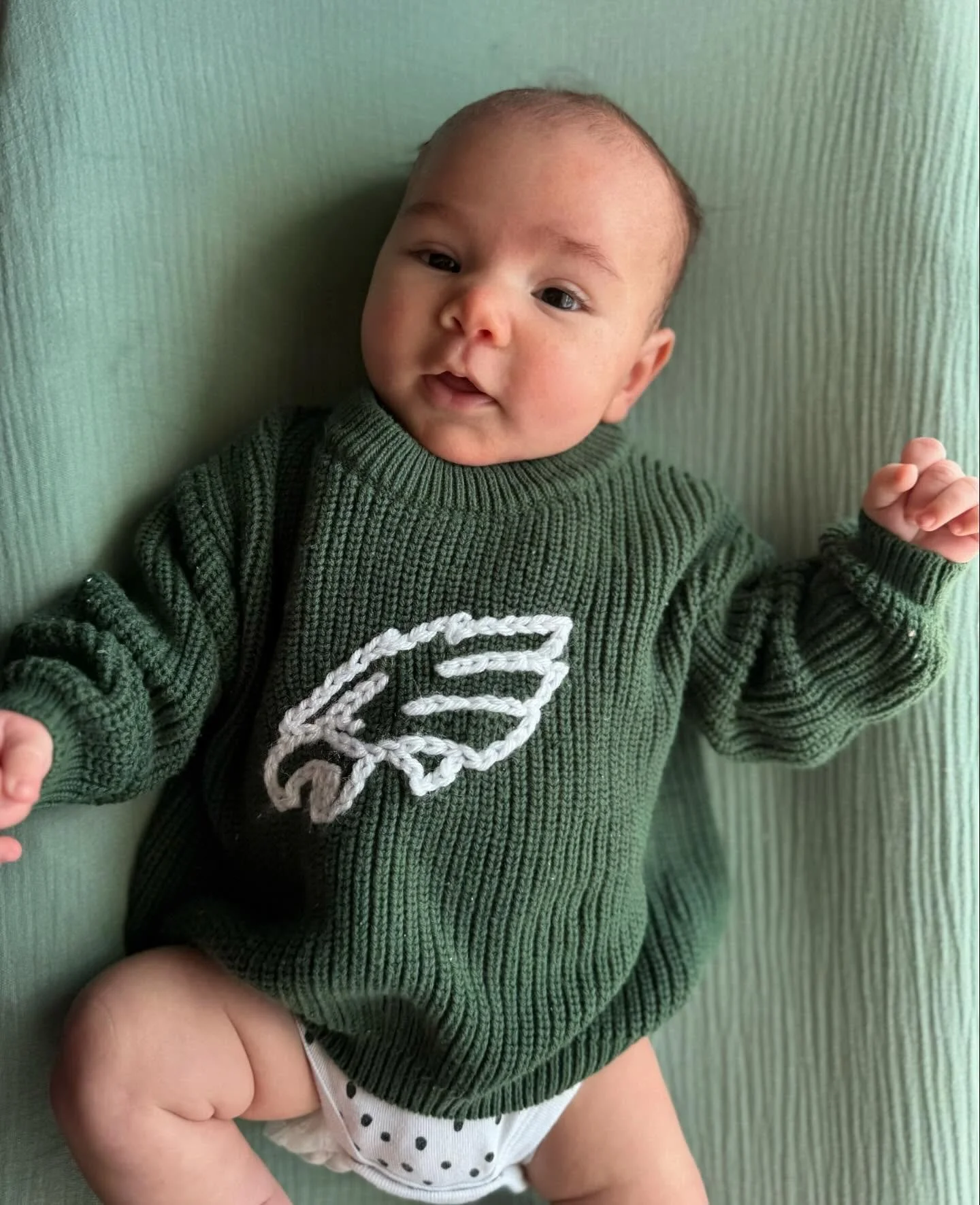 Are your littles Super Bowl ready?? 
Get your orders in by Friday to have it in time for Super Bowl Sunday!!! 
Go birds! 🦅