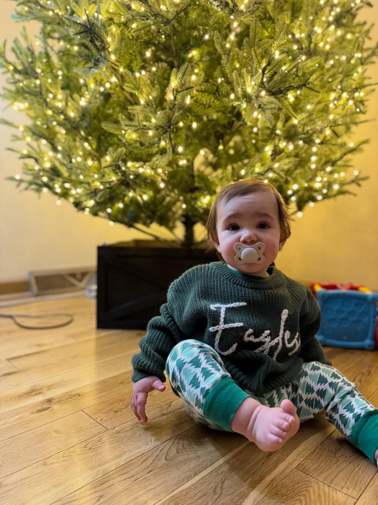 Back by popular demand with a new design as well!! Let&rsquo;s get your baby game day ready! 
**Also available in toddler sizes!!** 
 Message me to order!!!