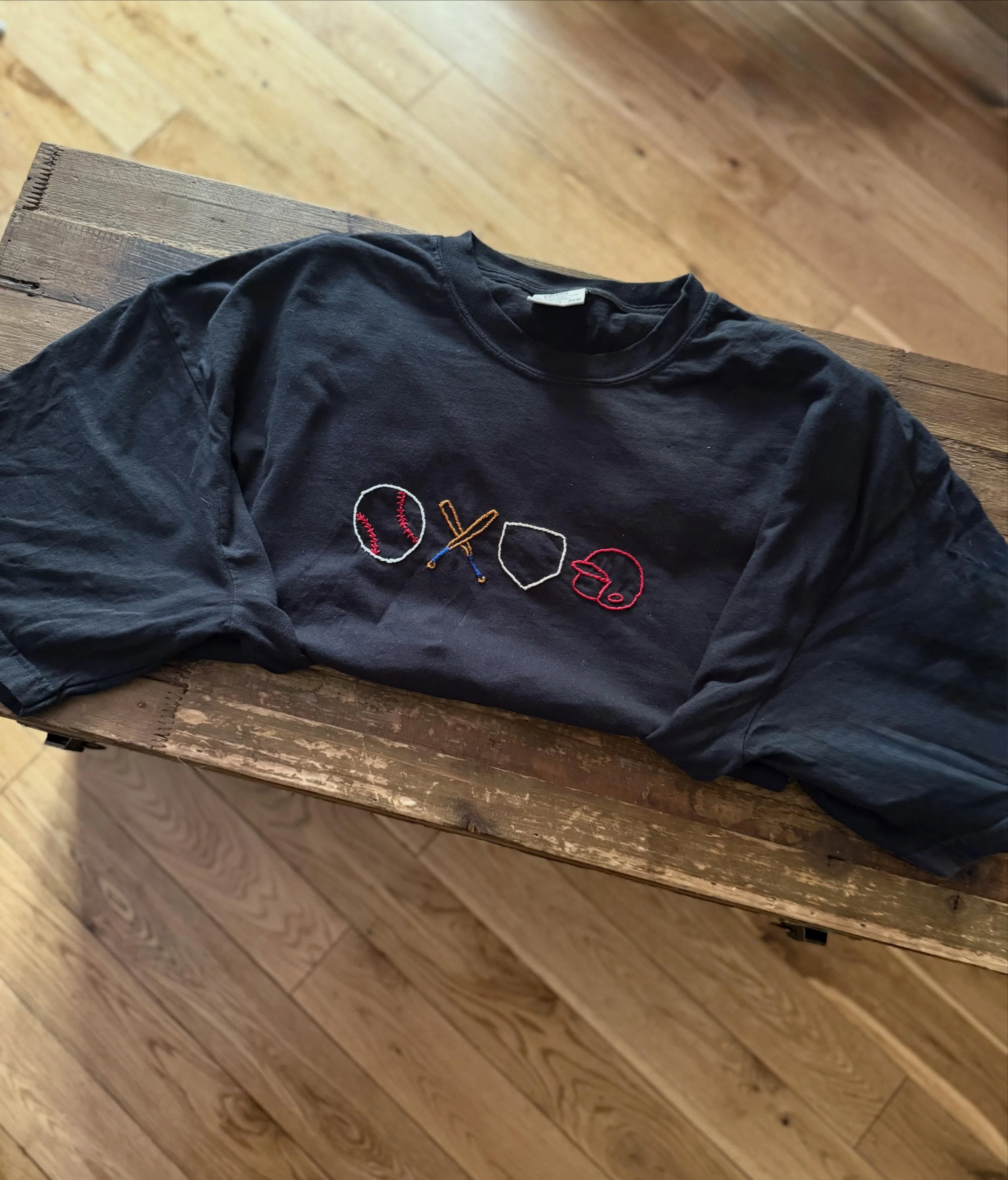 Hand embroidered baseball tee&rsquo;s for all the baseball moms! 
I can also change to be softball as well!! 

Dm me to order !