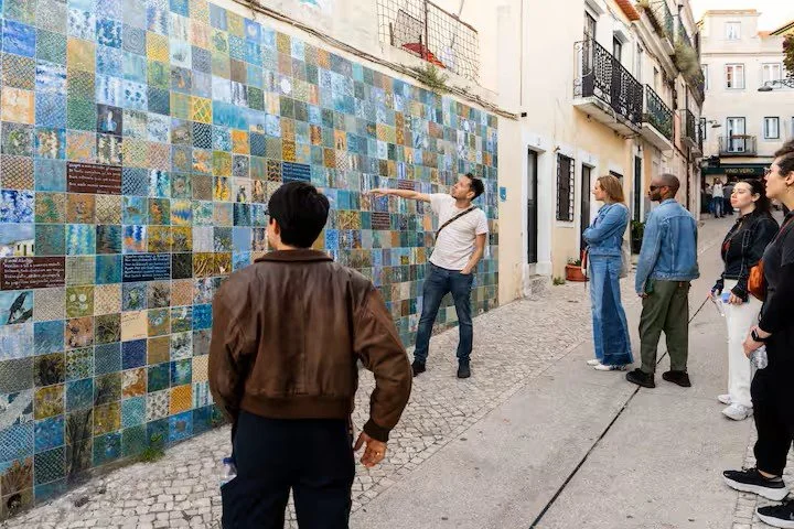 ✨ 7 Common Mistakes Conscious Travelers Make in Lisbon (And How to Avoid Them)