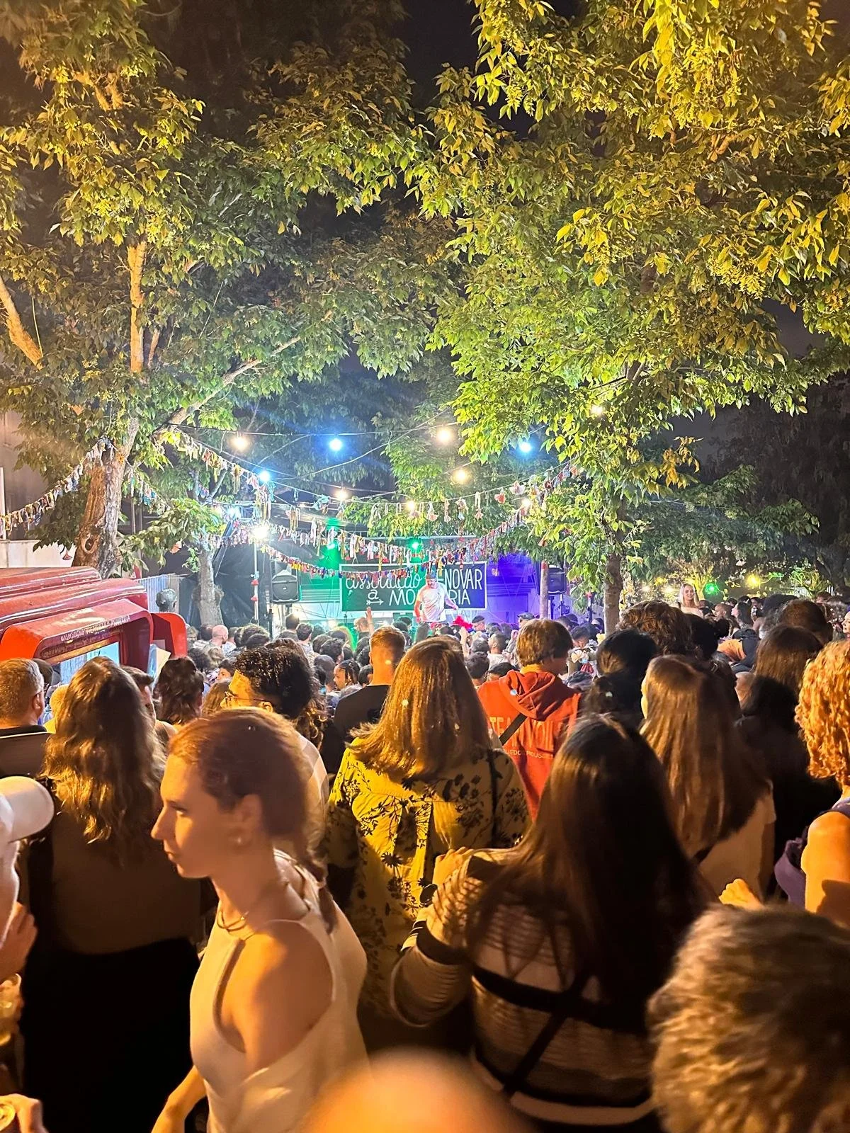 An Insider’s Glimpse in Lisbon’s Cultural Feast: the São António evening in Mouraria (GUEST VIDEO)
