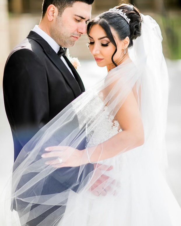 A couture dream brought to life for bride Dorsa, by Donna Tobin 🤍

This breathtaking made-to-measure gown was handcrafted with over 70 meters of silk organza and fine tulle, adorned with intricately hand-sewn imported lace flowers, each finished wit