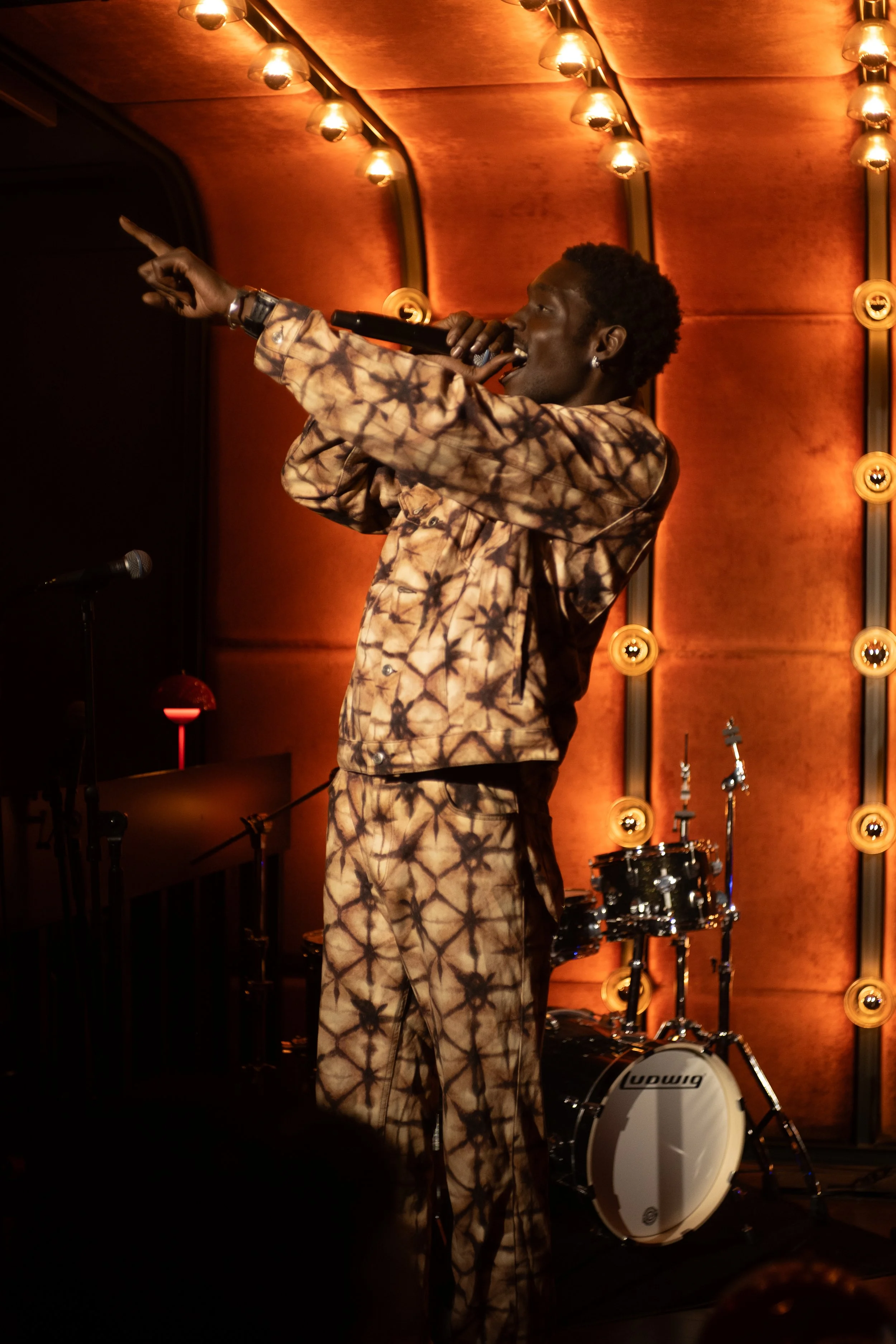 NYC TOUR 2025.(11).jpg