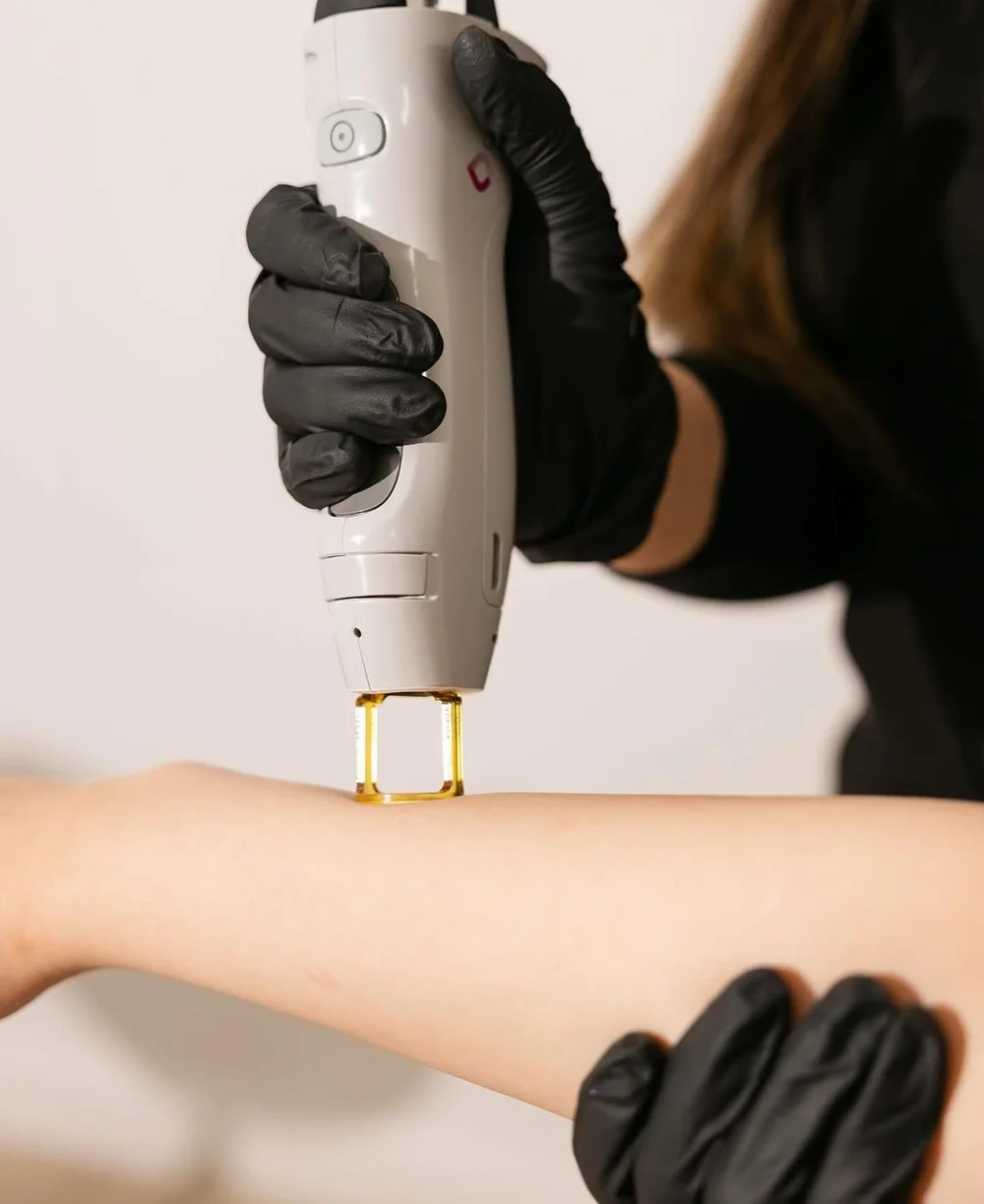 Reveal the confidence of flawlessly smooth skin.
Experience laser hair removal elevated with the GentleMax Pro Plus&mdash;where advanced technology meets refined comfort. Enjoy faster, more precise treatments enhanced by built-in cooling for a calm, 