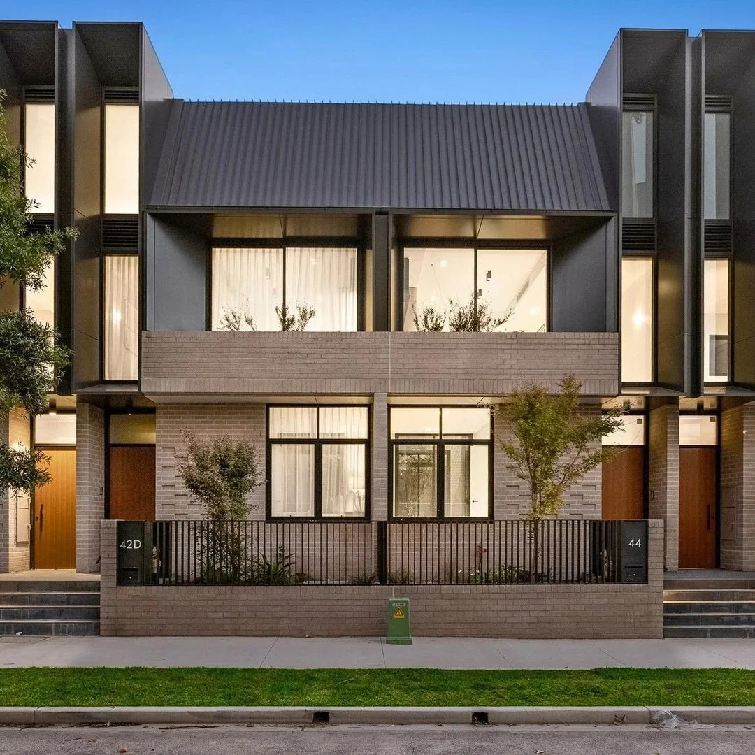 MILLARD  PLACE
Glede