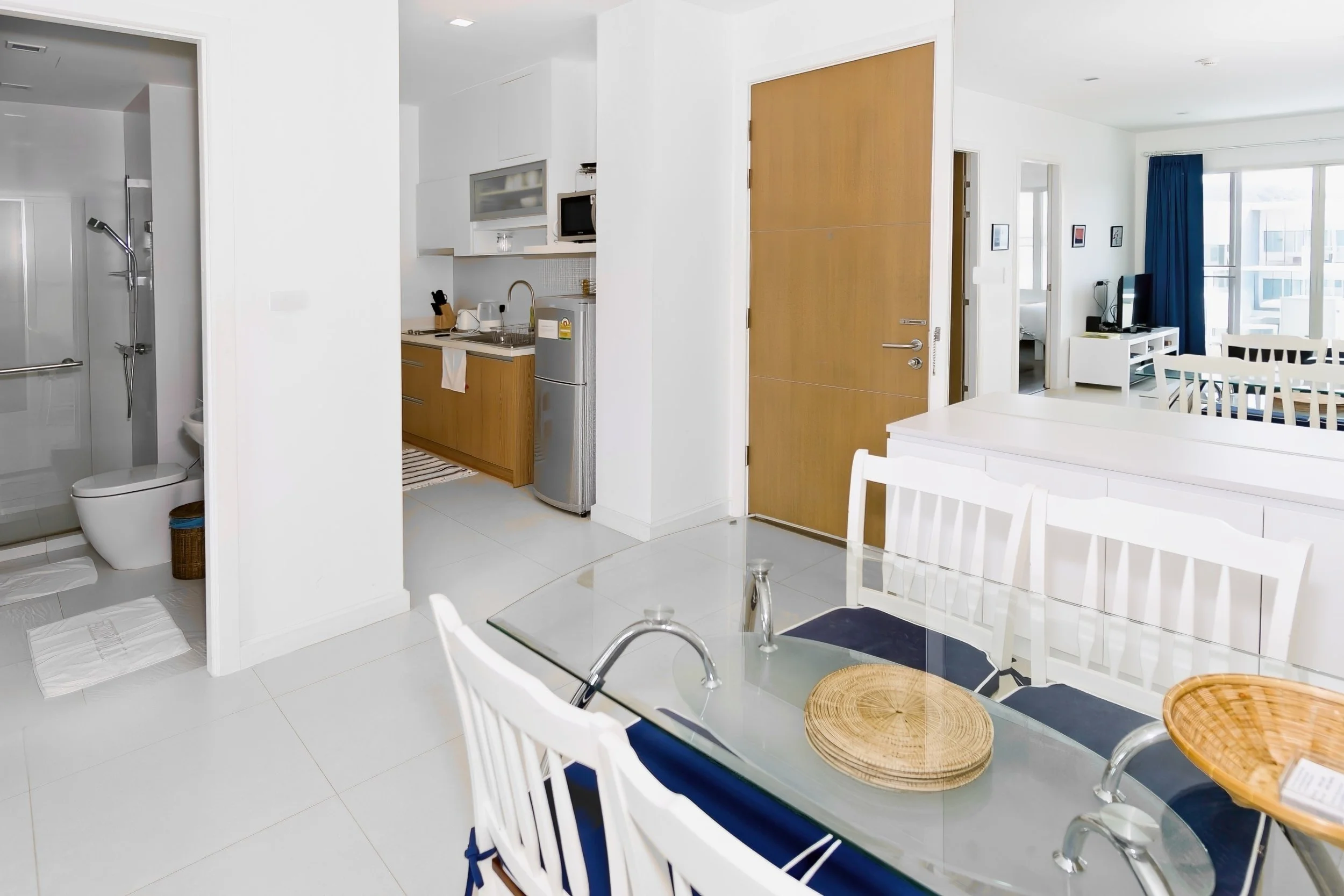 D709 Living-07.JPG