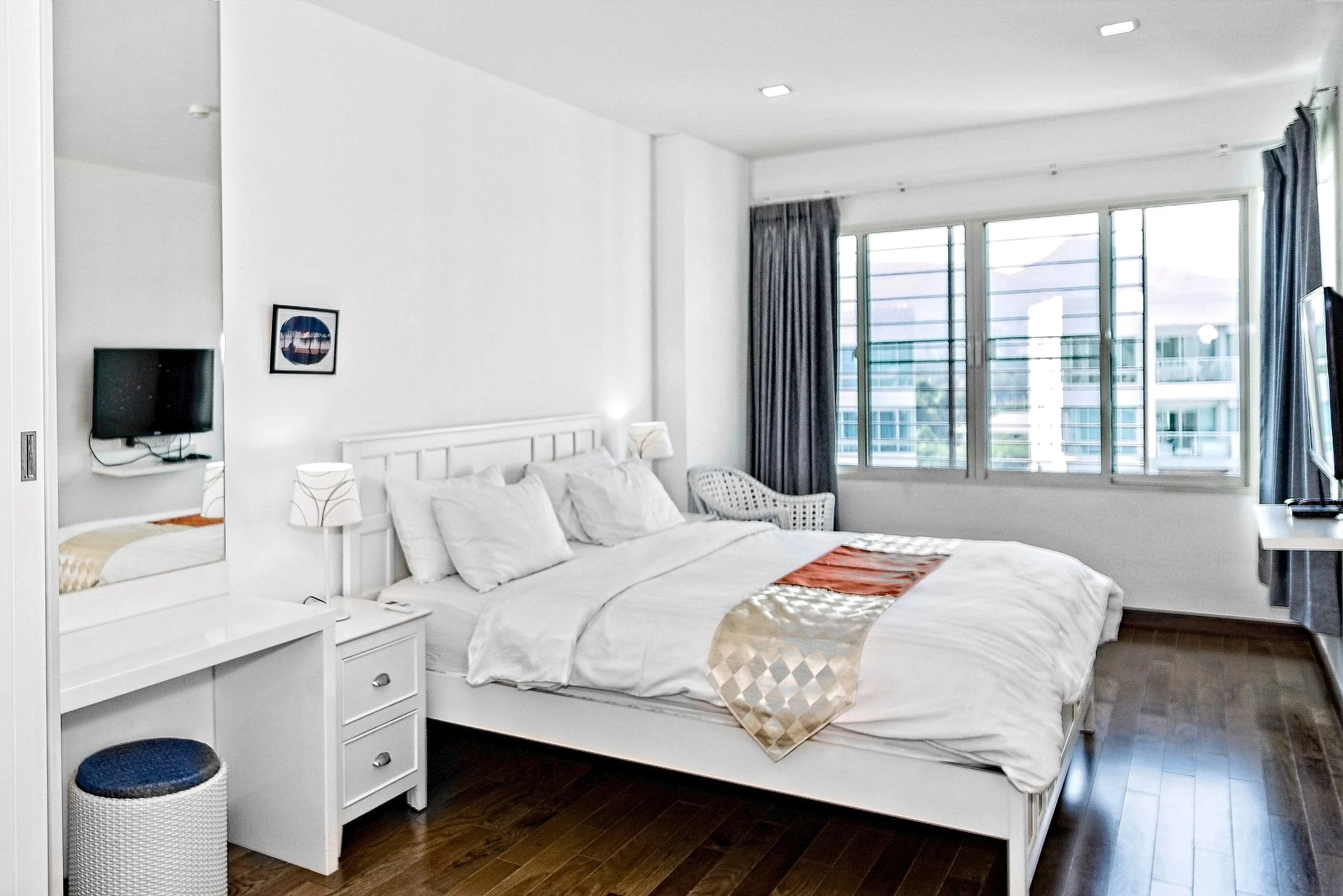D709 Bed 1-03 1.jpg