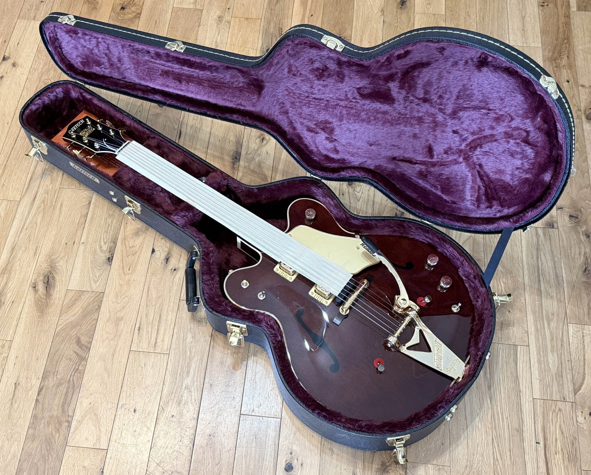 Case guitar.jpg