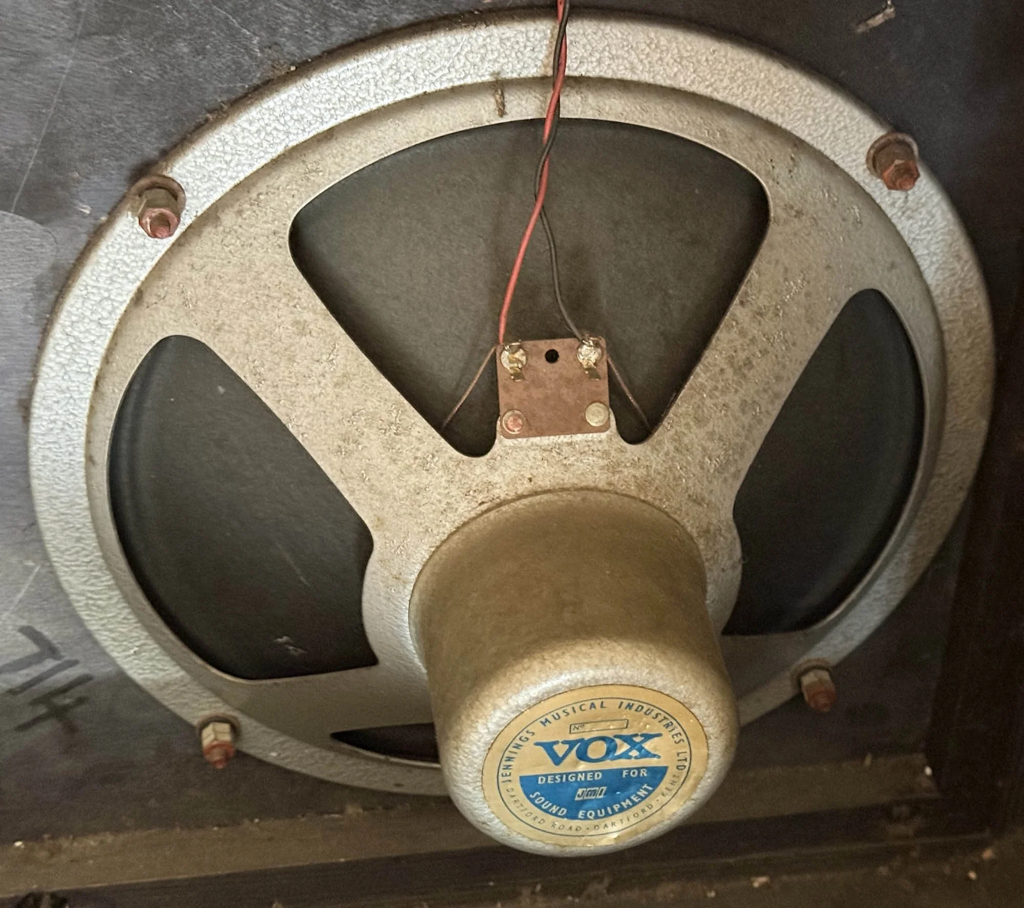 Speaker R.jpg