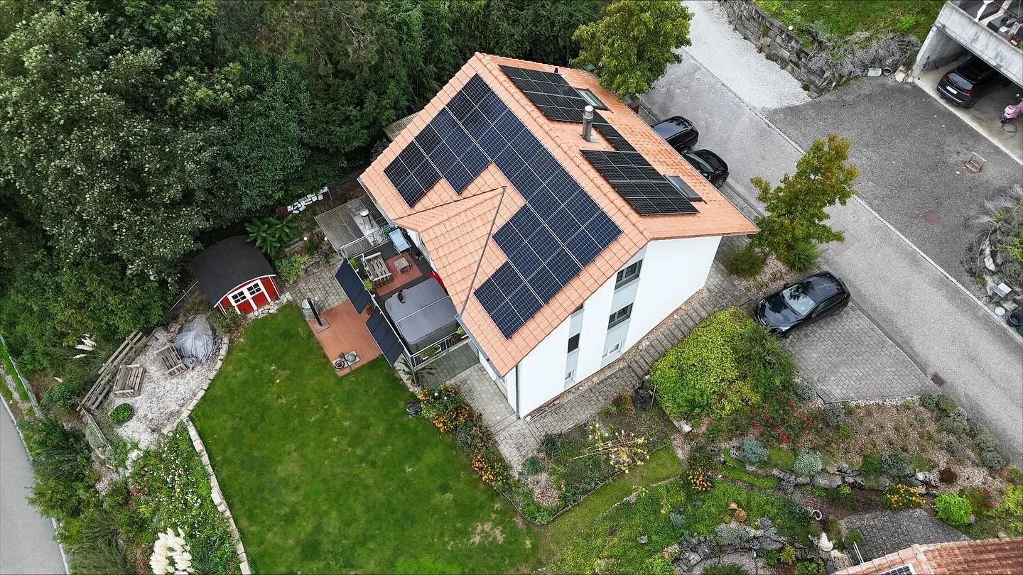 🌞 Jetzt ist der perfekte Zeitpunkt f&uuml;r deine Solaranlage!

Die Sonne scheint nicht nur auf dein Dach &ndash; sie scheint auch auf deine Finanzplanung! 

💡 Mit der Abschaffung des Eigenmietwerts und den nur noch bis Ende 2026 m&ouml;glichen Abz