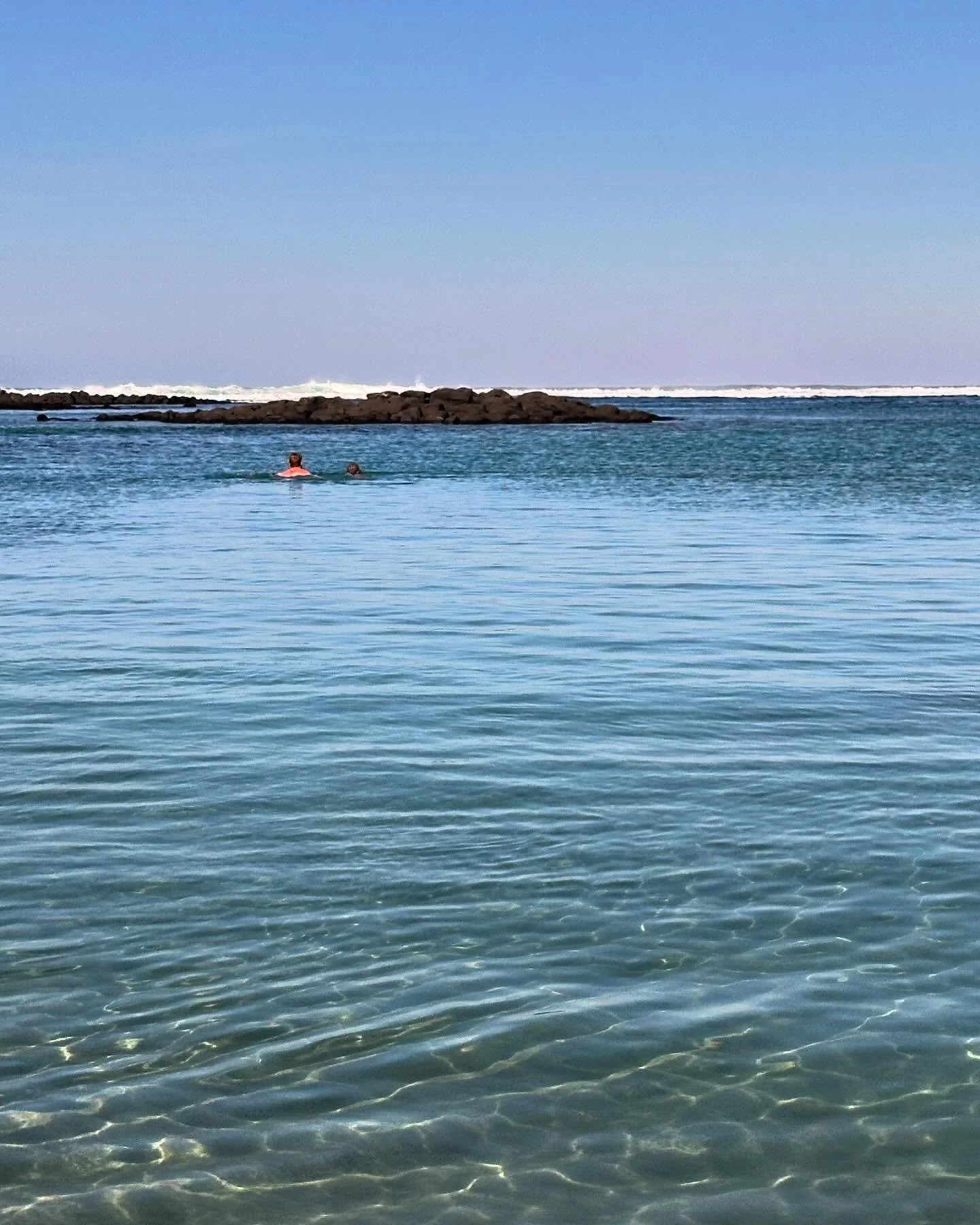 No better way to start the morning than a swim at Pea Soup.
#peasoup #portfairy #greatoceanroad #thequeensquartersportfairy #morningswim #iamthegreatoceanroad #familyescape #beachholiday #morningmindfulness #familytime #thehostingmasterclass #ocean