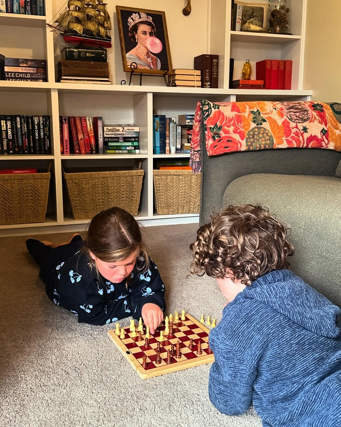 Some stays make you wish it would rain a little longer. Warm drinks, woolly socks, and games that last for hours. 
#thequeensquartersportfairy #cosy #airbnb #thehostingmasterclass #familytime #boardgamesandrainydays #coastalgetaway #thegreatoceanroa