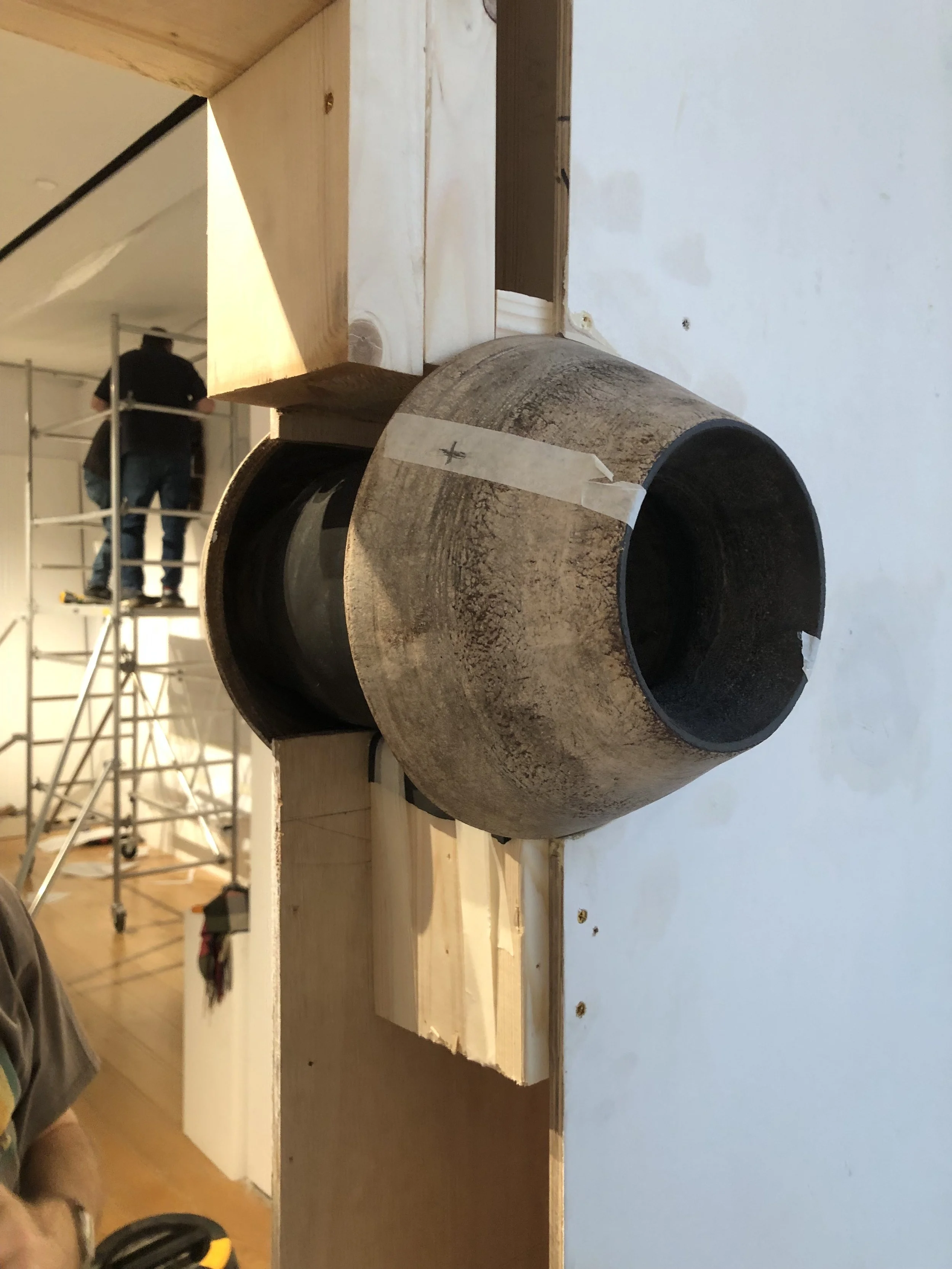 Installation shot of Hans Coper Resurface Exhibition. Image © Kirsty Rodda