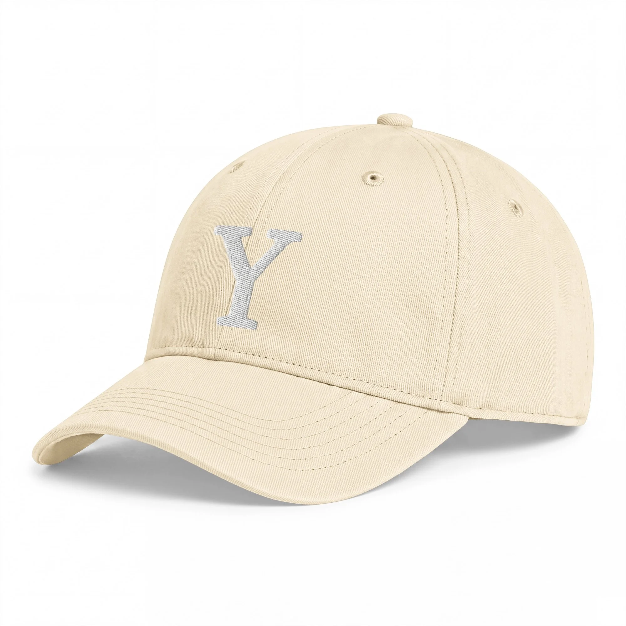 Y CAP des Mürren Yacht Club in Ivory, Ansicht von links mit weisser Y-Stickerei.