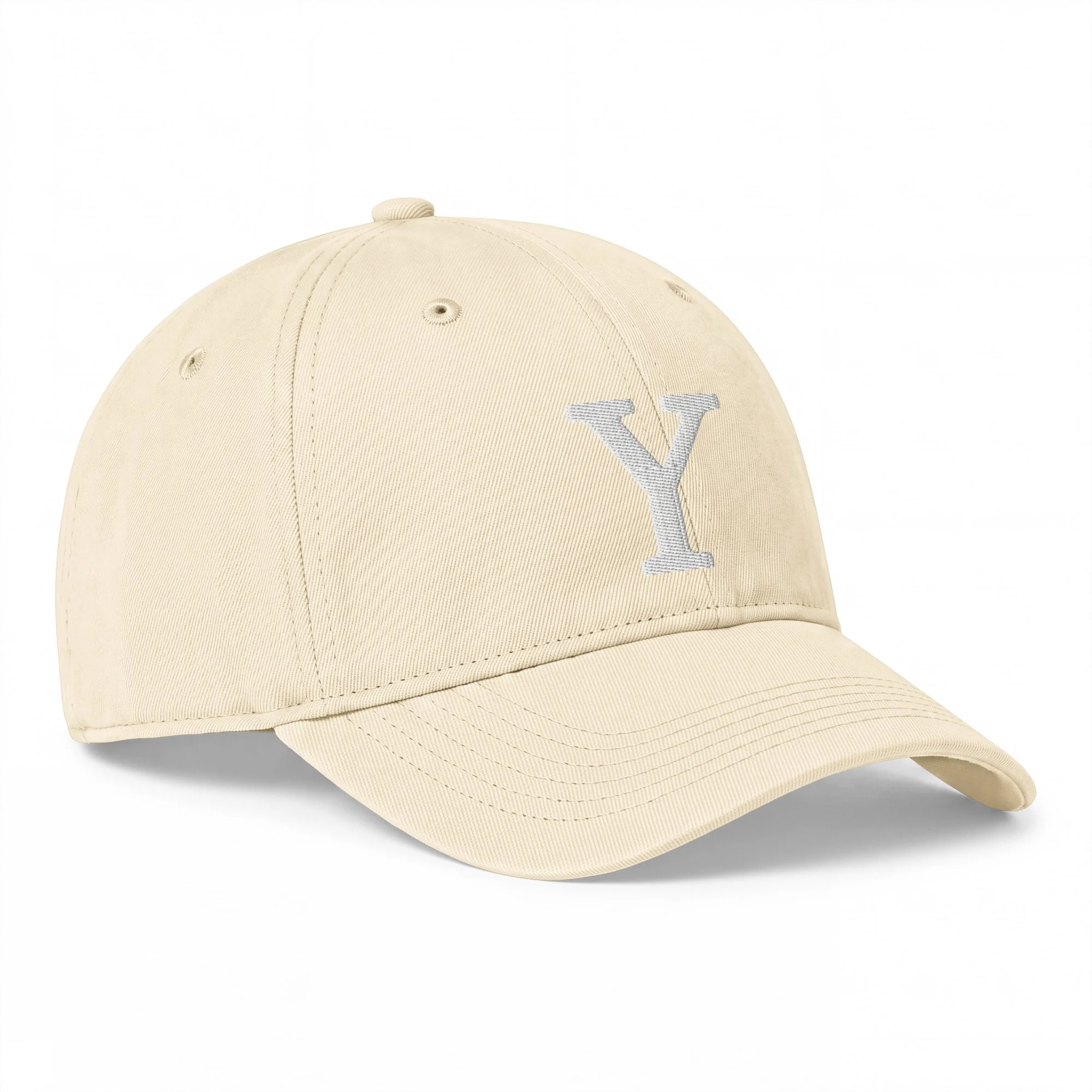 Y CAP des Mürren Yacht Club in Ivory, Ansicht von rechts mit weisser Y-Stickerei.