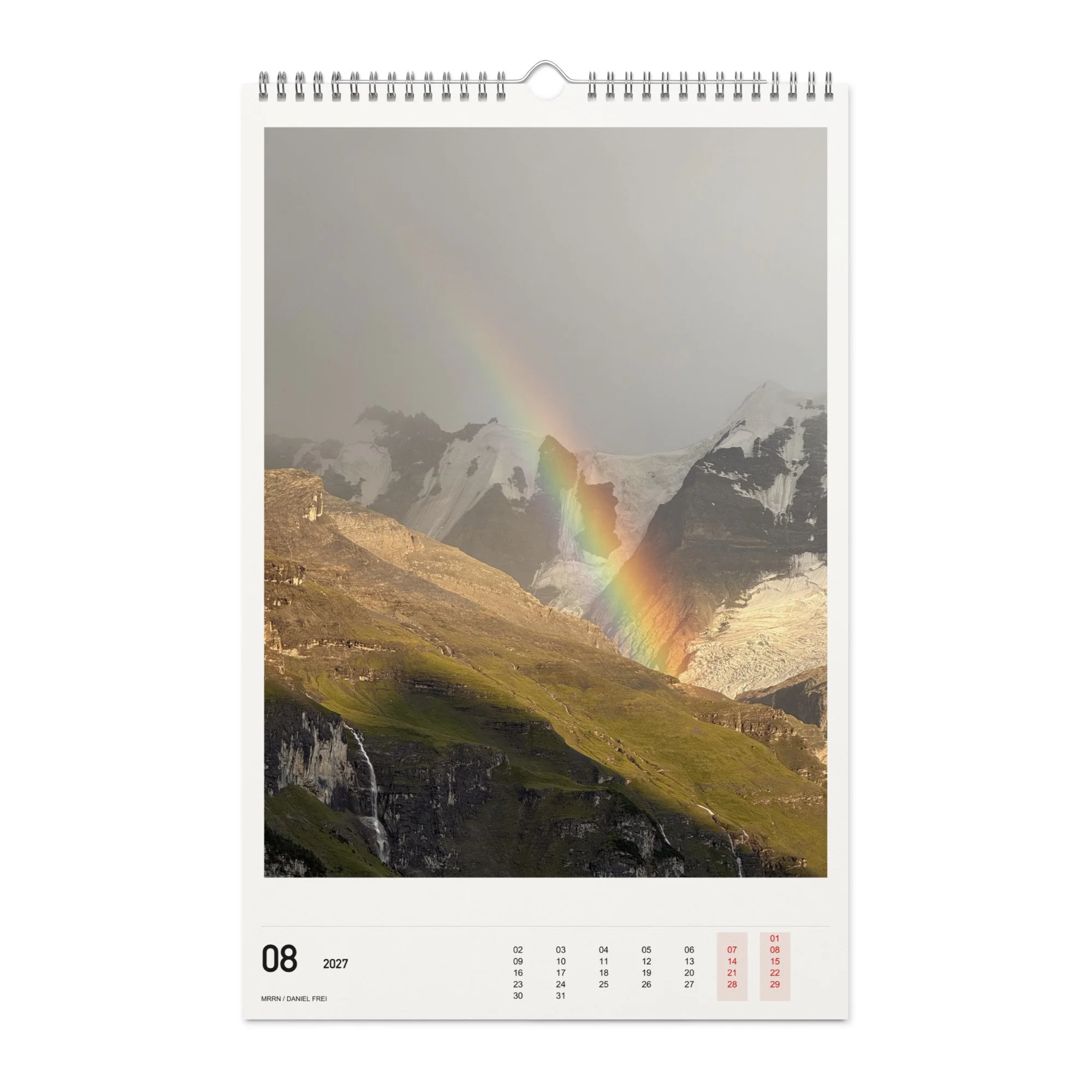 08/2027: Ein Regenbogen neben den Bergen. / A rainbow beside the mountains. Daniel Frei, MRRN.