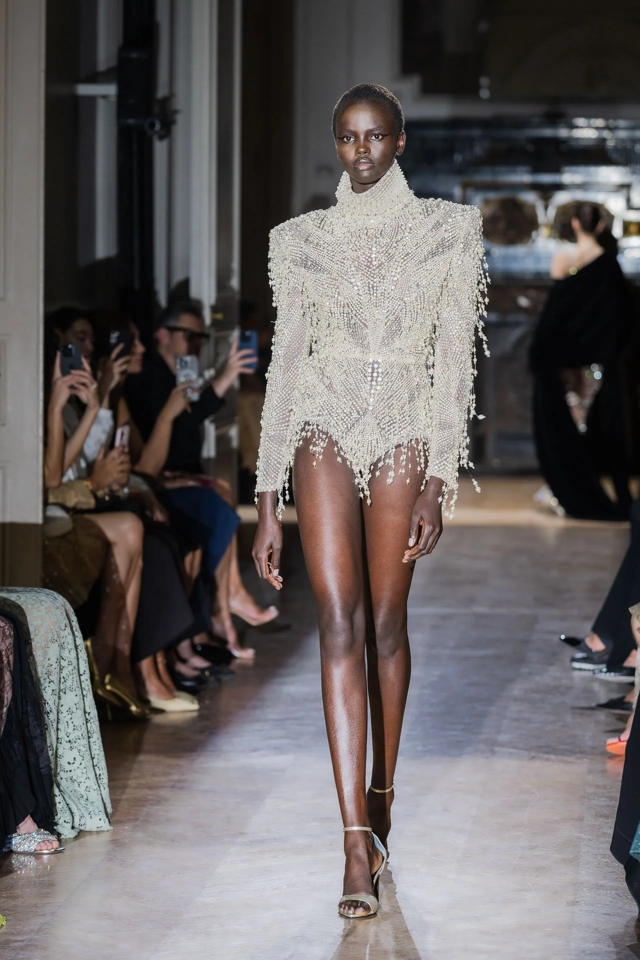 runway-zuhair-murad-ss24-haute-couture-paris-fashion-week-ark_8457-edit.jpg