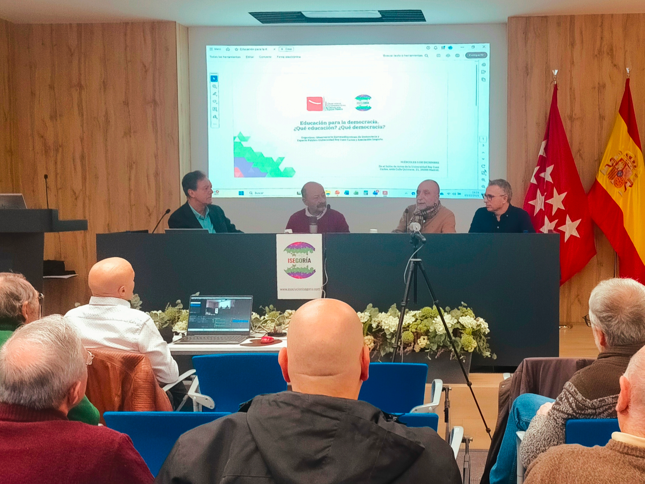 Educación para la democracia. ¿Qué educación? ¿Qué democracia?