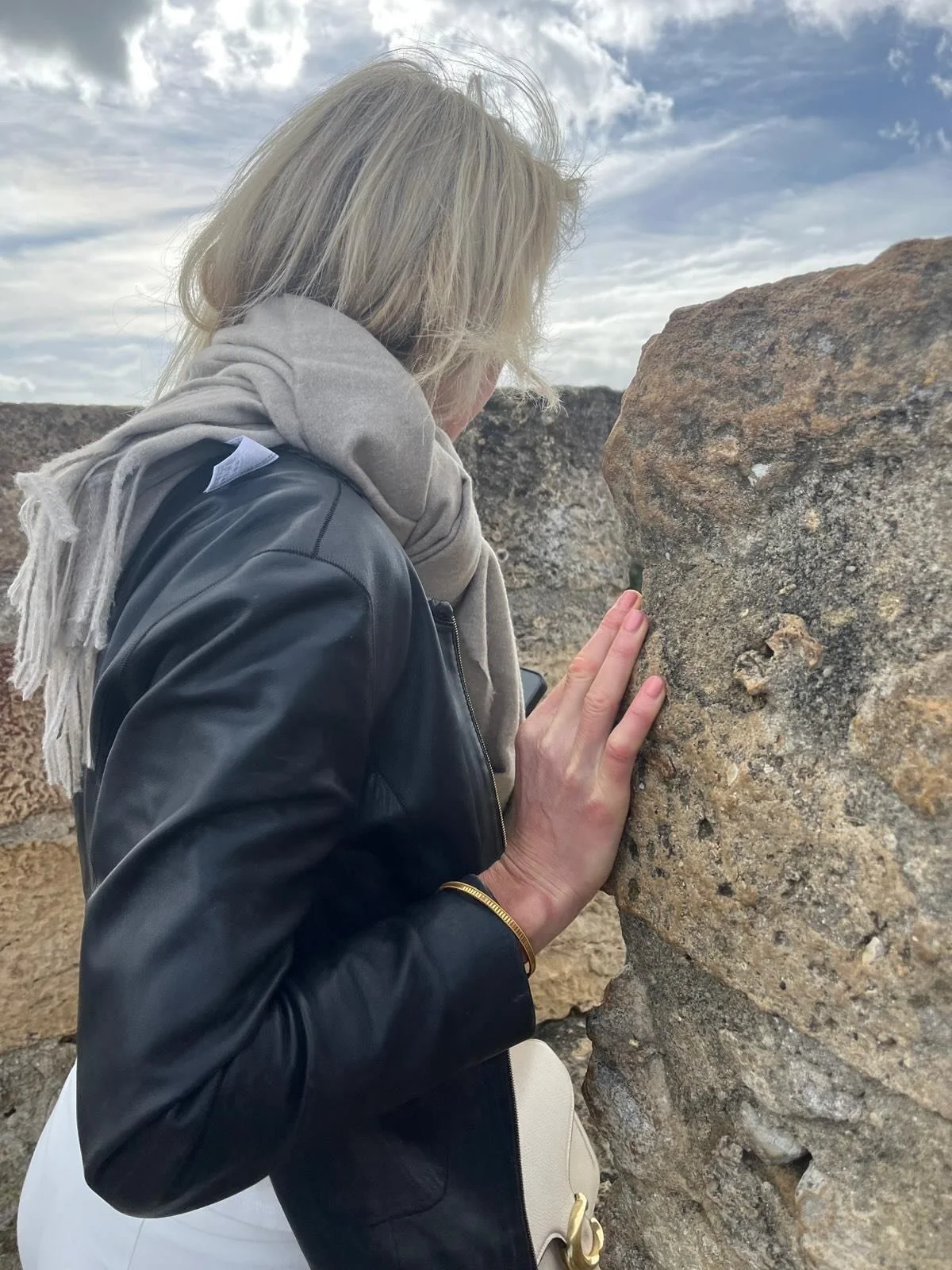 🌿 Pohditko omaa polkua, soolomatkaa, uutta tilannetta, l&auml;ht&ouml;&auml; tai j&auml;&auml;nti&auml;, seuraavaa askelta tai pitk&auml;aikaista unelmaa?

J&auml;t&auml; suorittaminen hetkeksi. Ota oma irtiotto ja k&auml;&auml;nn&auml; katse itsees