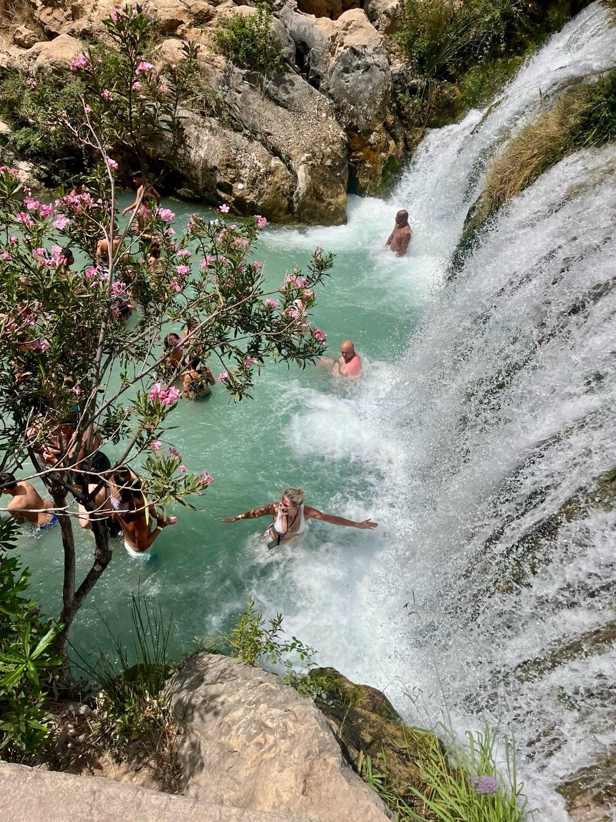 Had a honey week.

Hiked less, explored more, returned to familiar places, and found new favorites.

It felt as though the whole world had found its way to Altea,  when dining at Capella. The waterfalls of Algar still send a chill through you, even i