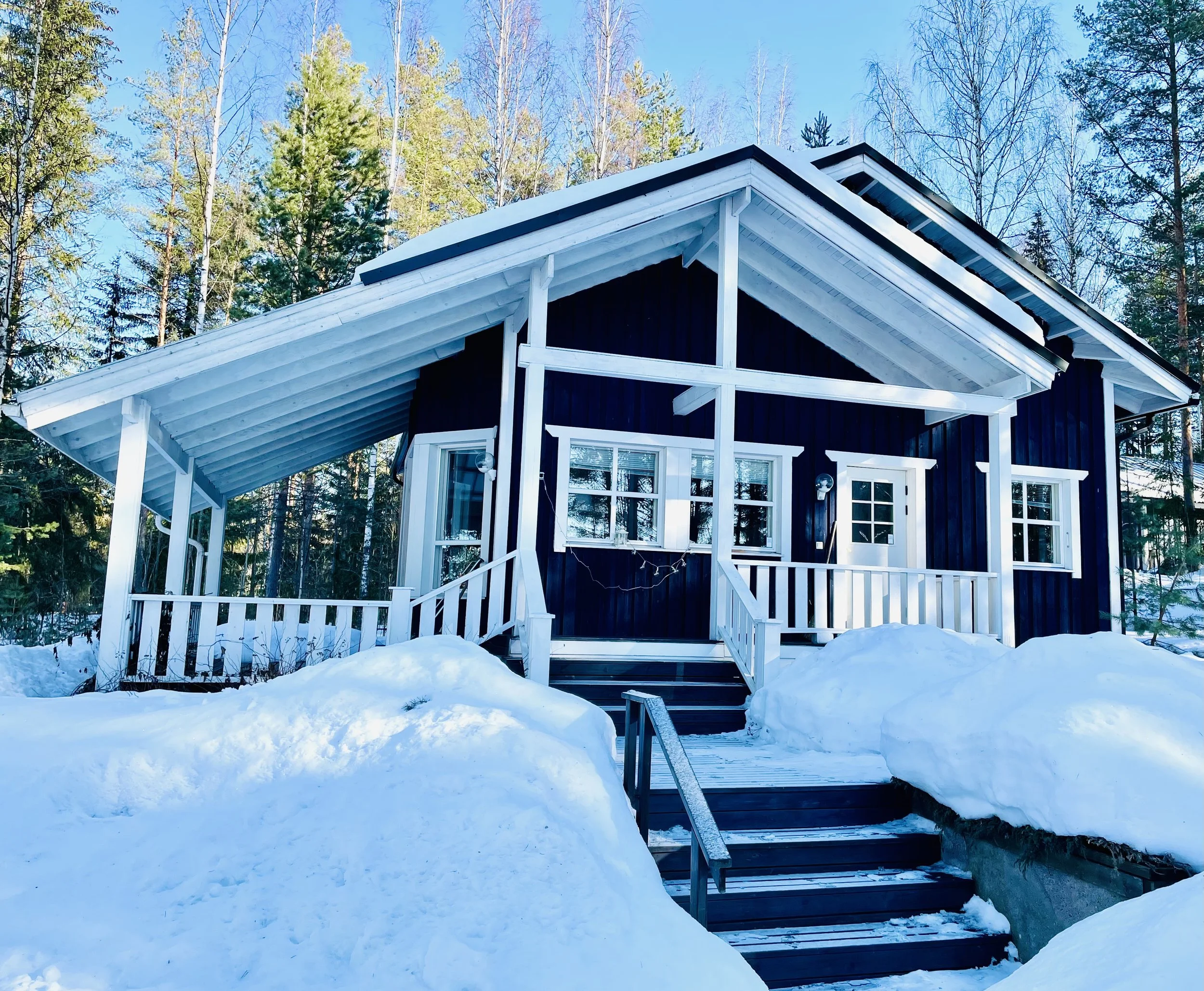 Blueberry Villa offers a warm homelike stay throughout the Finnish seasons.