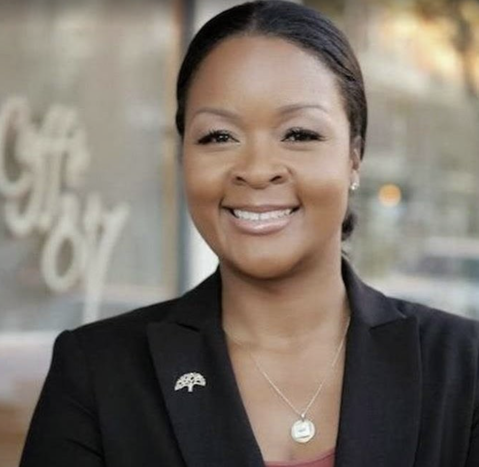 Dr. Tracy Thomas has amazing fans and followers