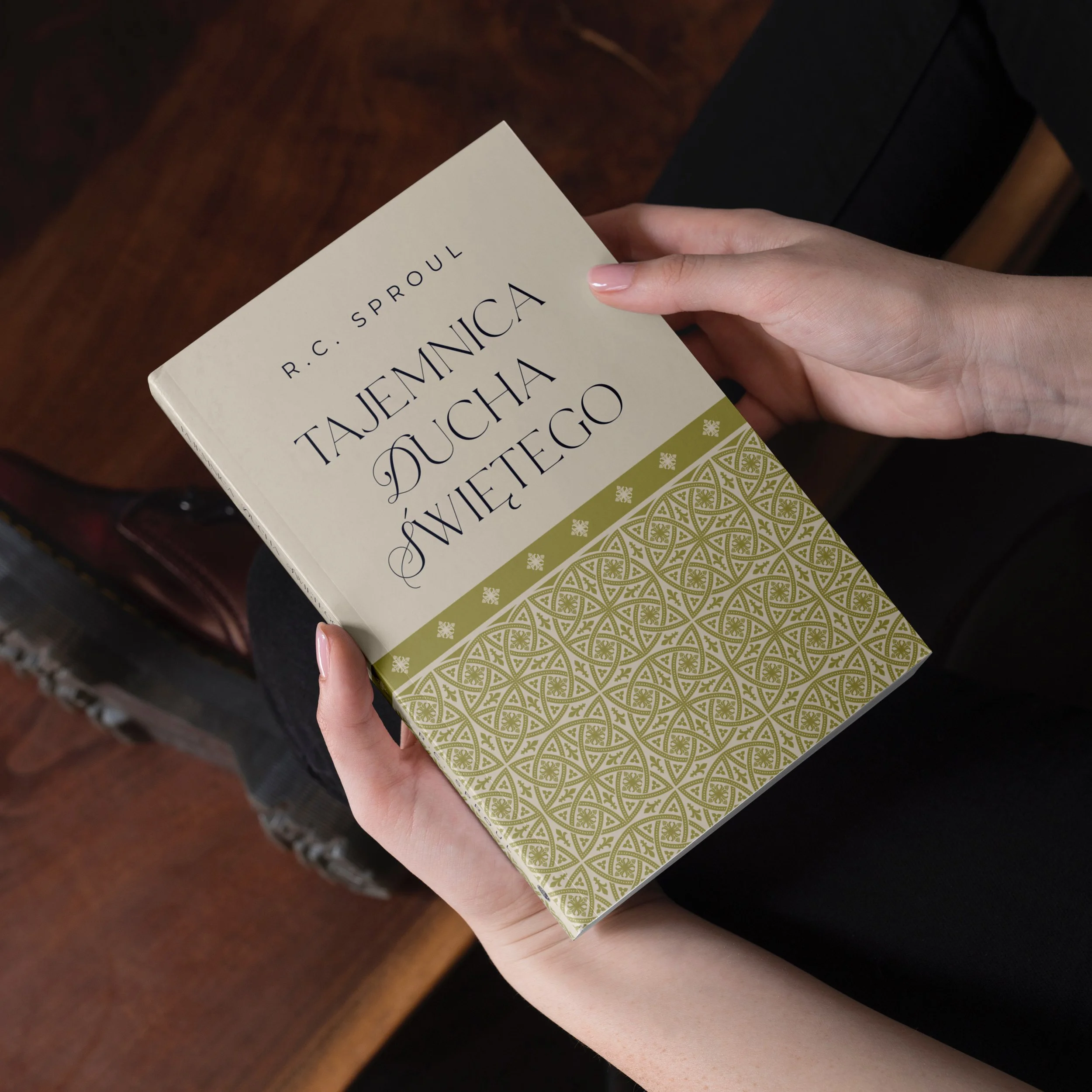 Обкладинка з руками8.jpg