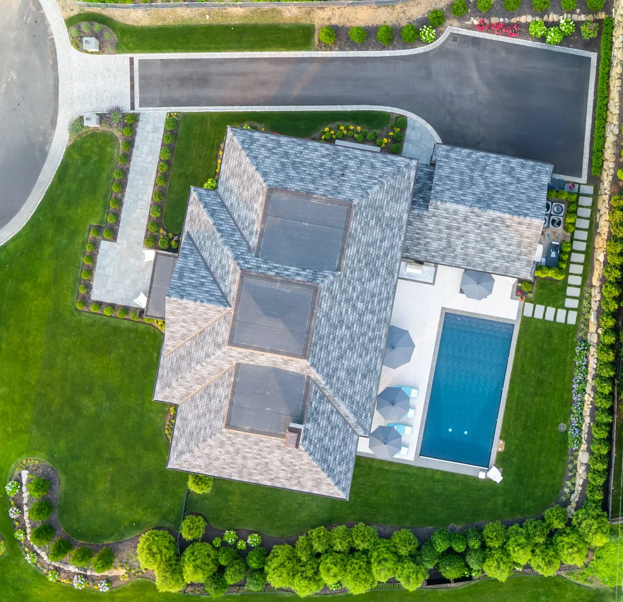 Round Hill Court (Plandome, New York)