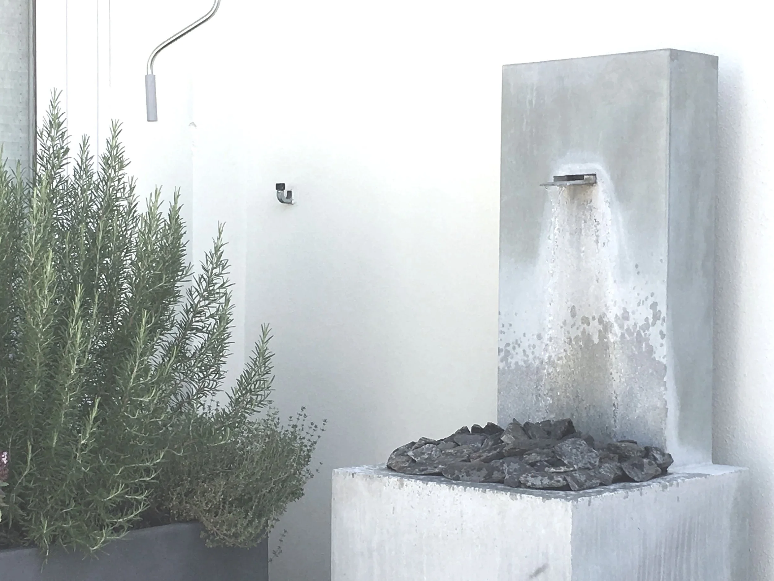 Brunnen auf der Dachterrasse