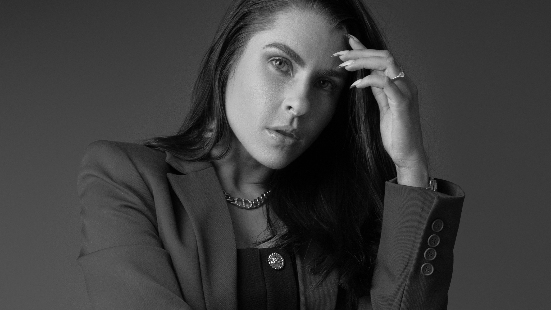 Why Studio Photos Are Perfect for Your Website and LinkedIn