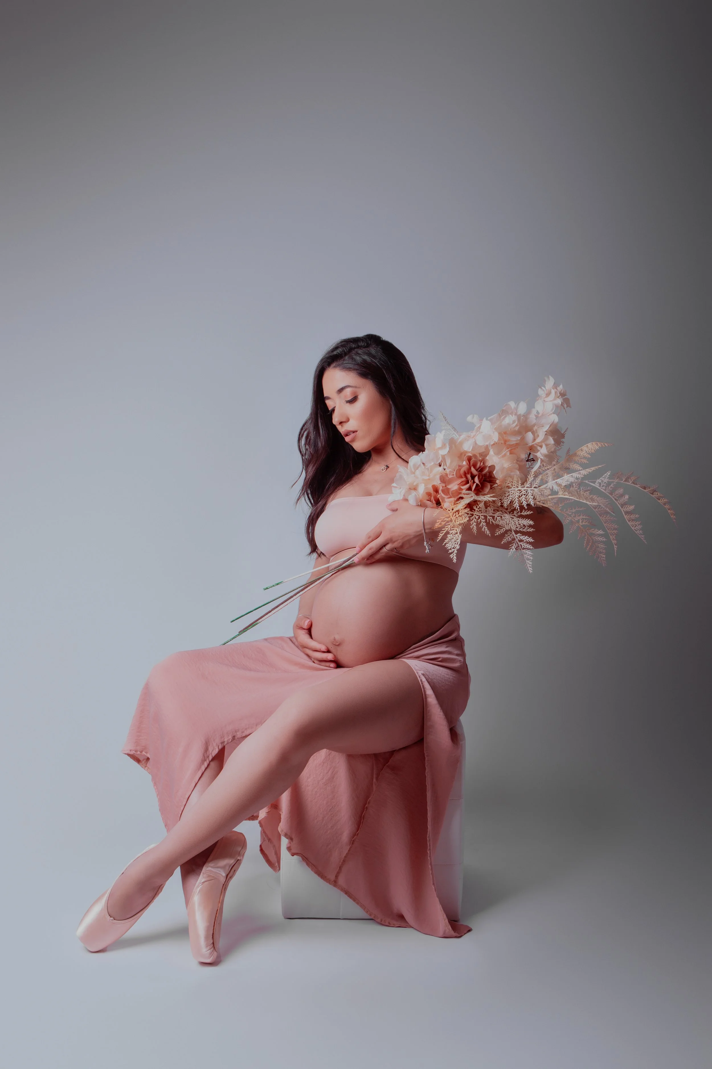 Maternity photographer Brisbane10.jpg
