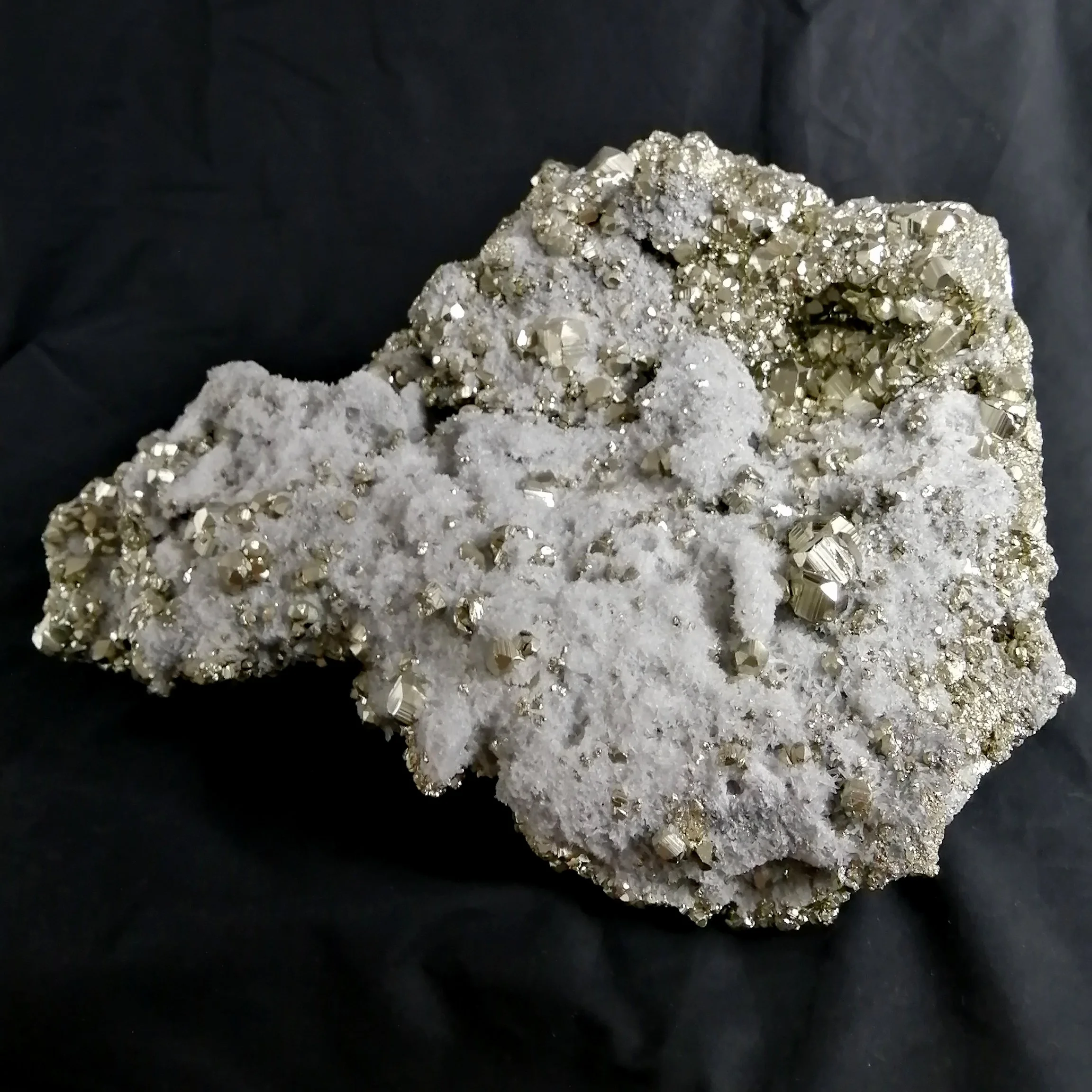 MU-ESP020 a pyrite quartz display specimen crystal cluster gemrock fine mineral.jpg