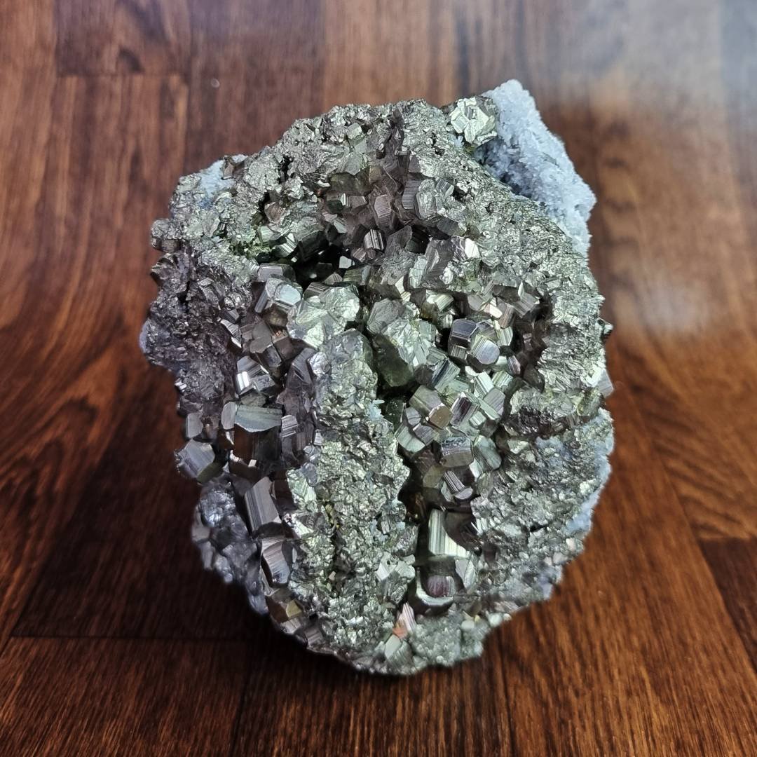 039dsq pyrite crystals and quartz.jpg