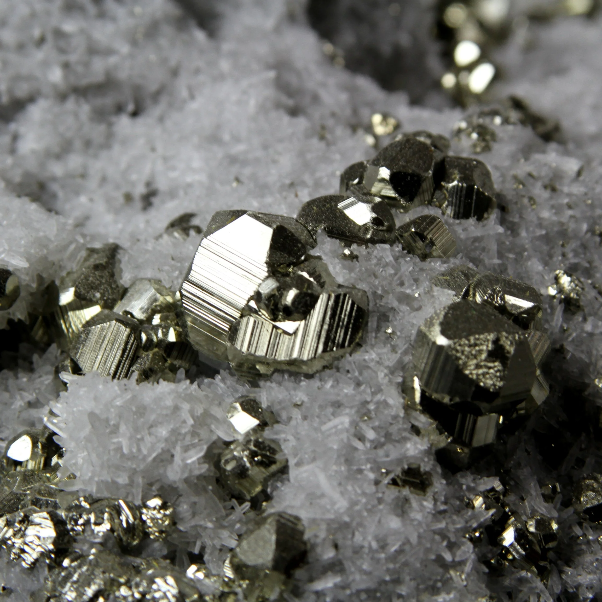 MU-ESP020 q pyrite quartz display specimen crystal cluster gemrock fine mineral.jpg