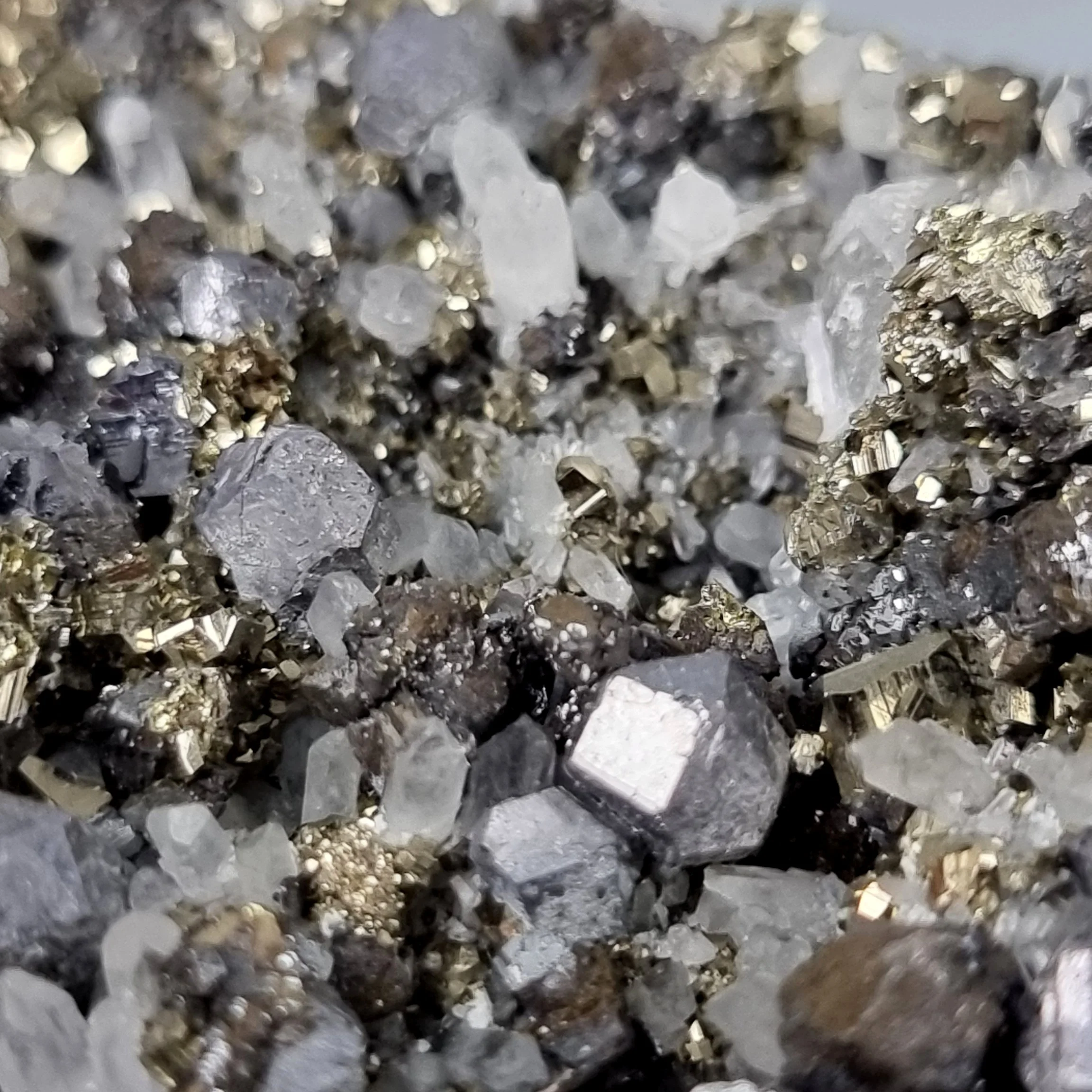 LGC-ESP038 Quartz Sphalerite Pyrite & Galena from Palomo Mine e EN.jpg